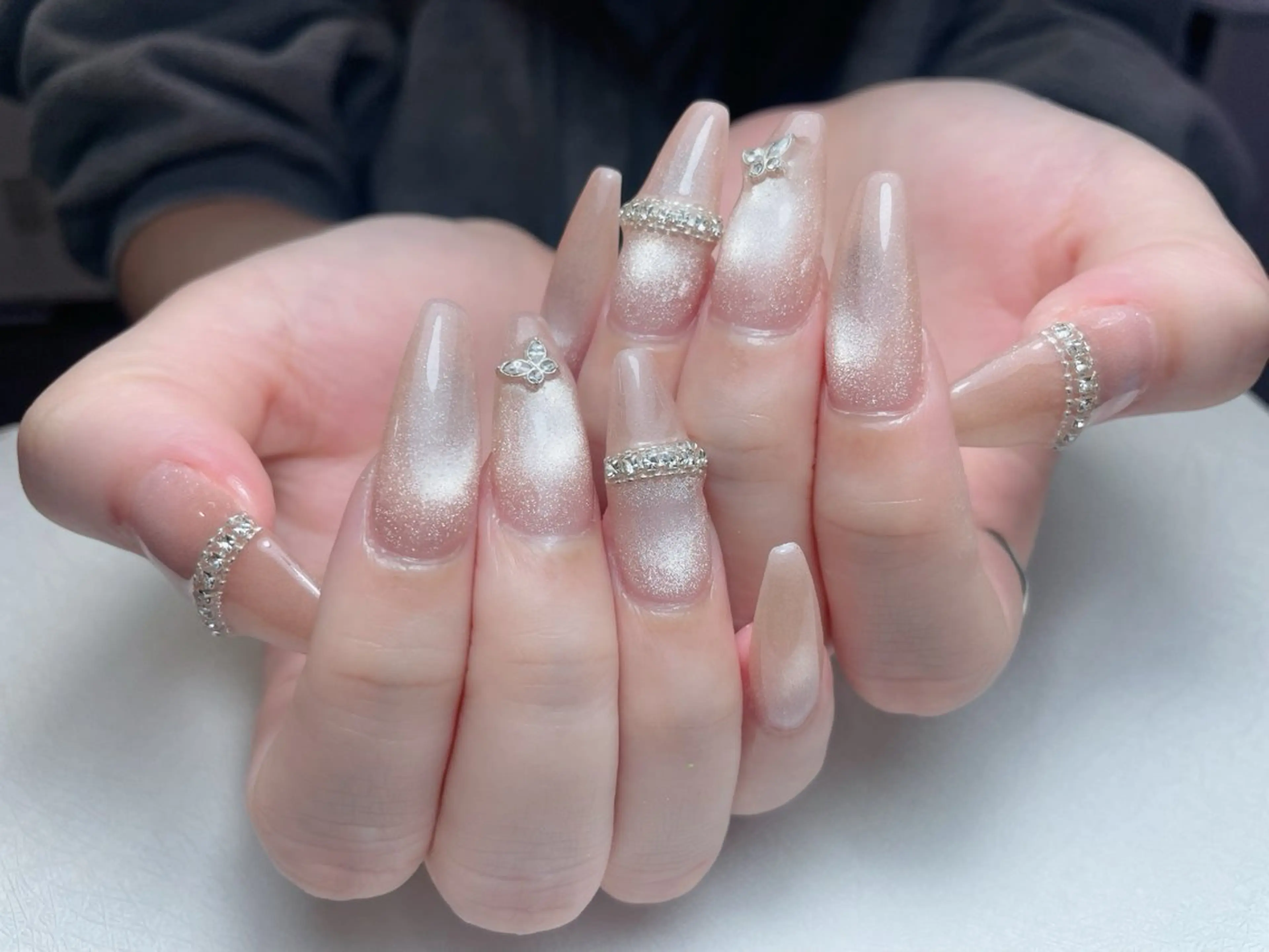ネイル オーロラネイル 長さ出し フットネイル フレンチネイル ジェルネイル 中野駅から2分 MEO NAILのネイルデザイン