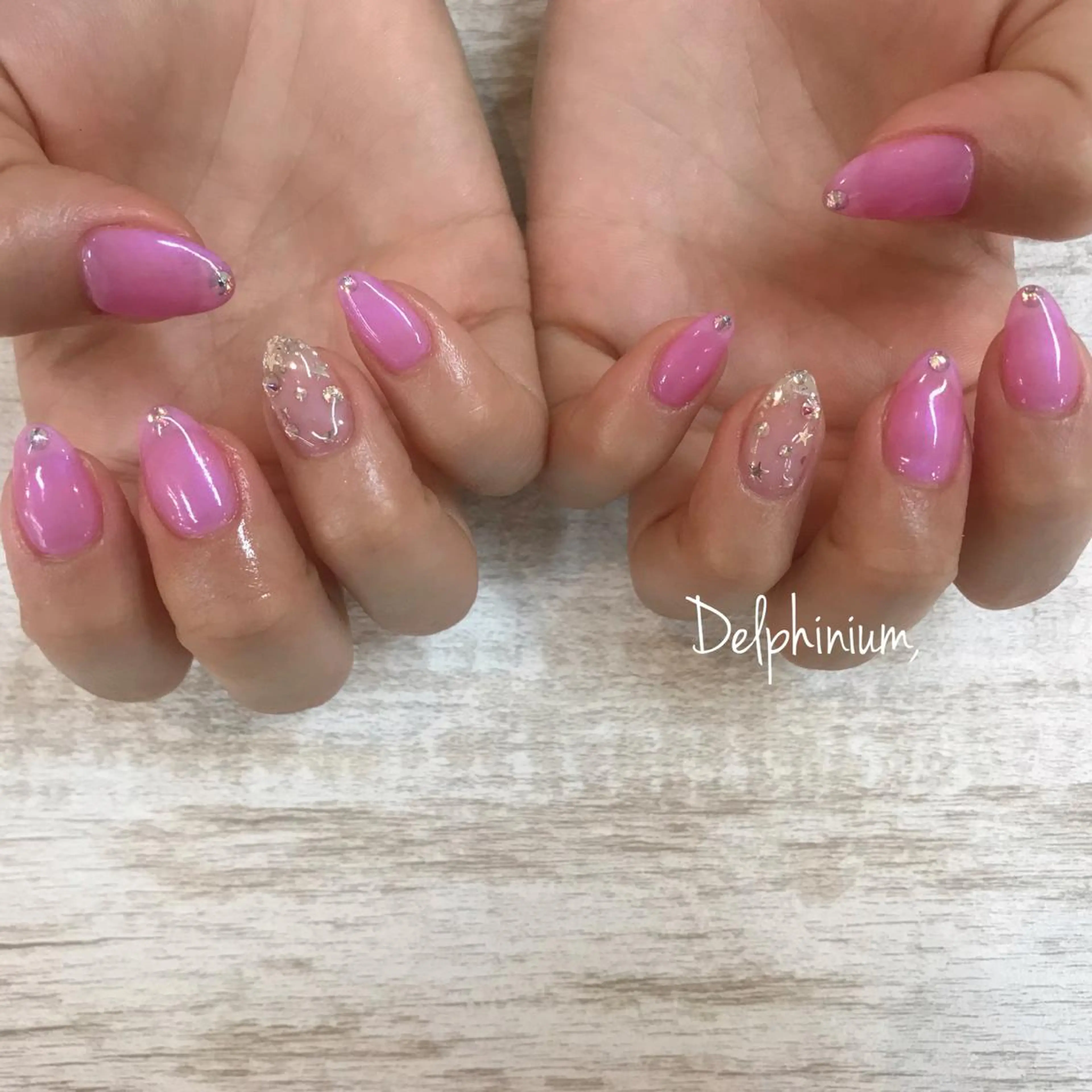 ネイル アートネイル キラキラネイル おそろいネイル 岡本 友恵のネイルデザイン