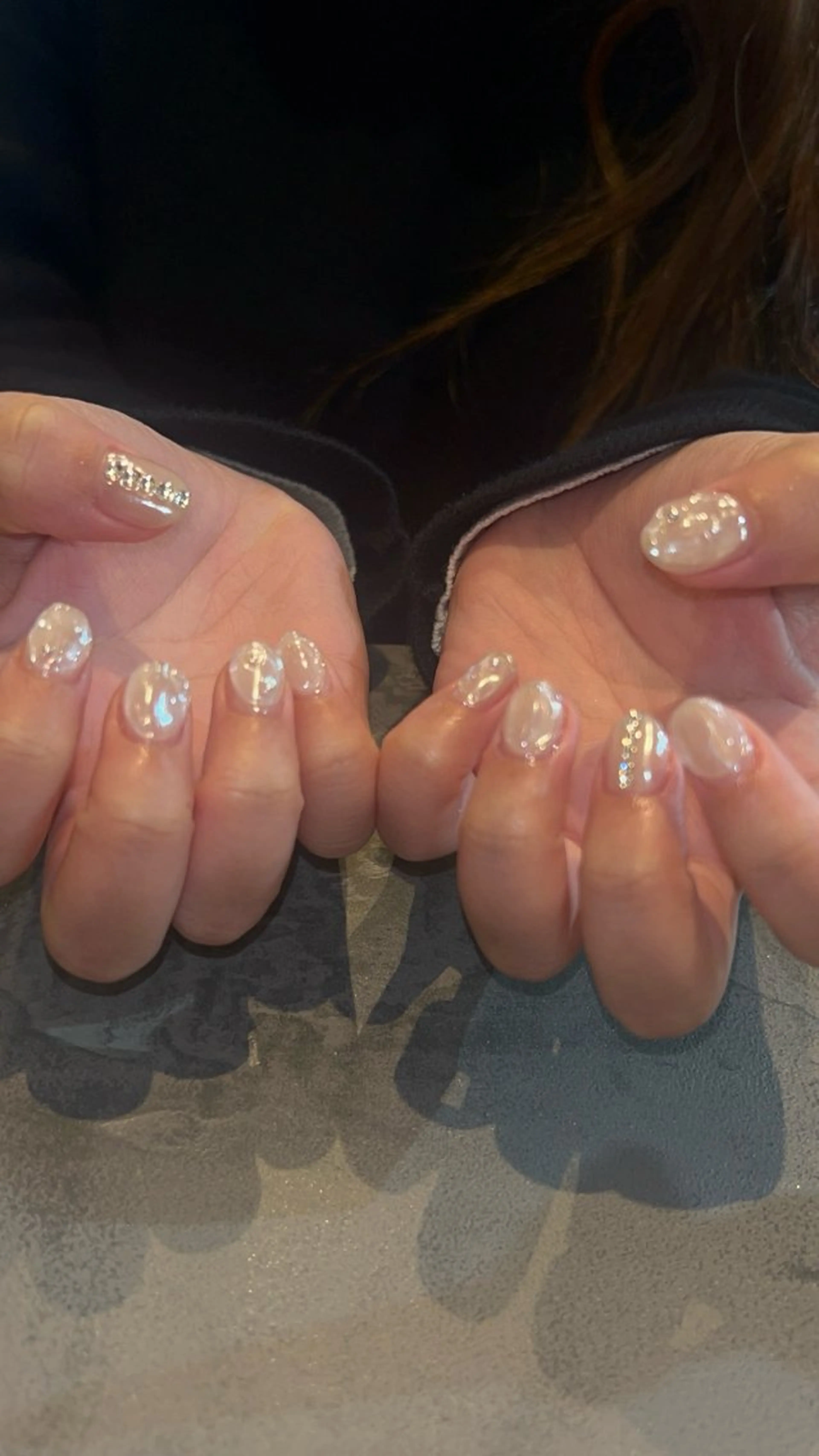 ネイル 氷ネイル・うるうるネイル ミラーネイル ぷっくりネイル ホワイト ハンドネイル plume. noaのネイルデザイン