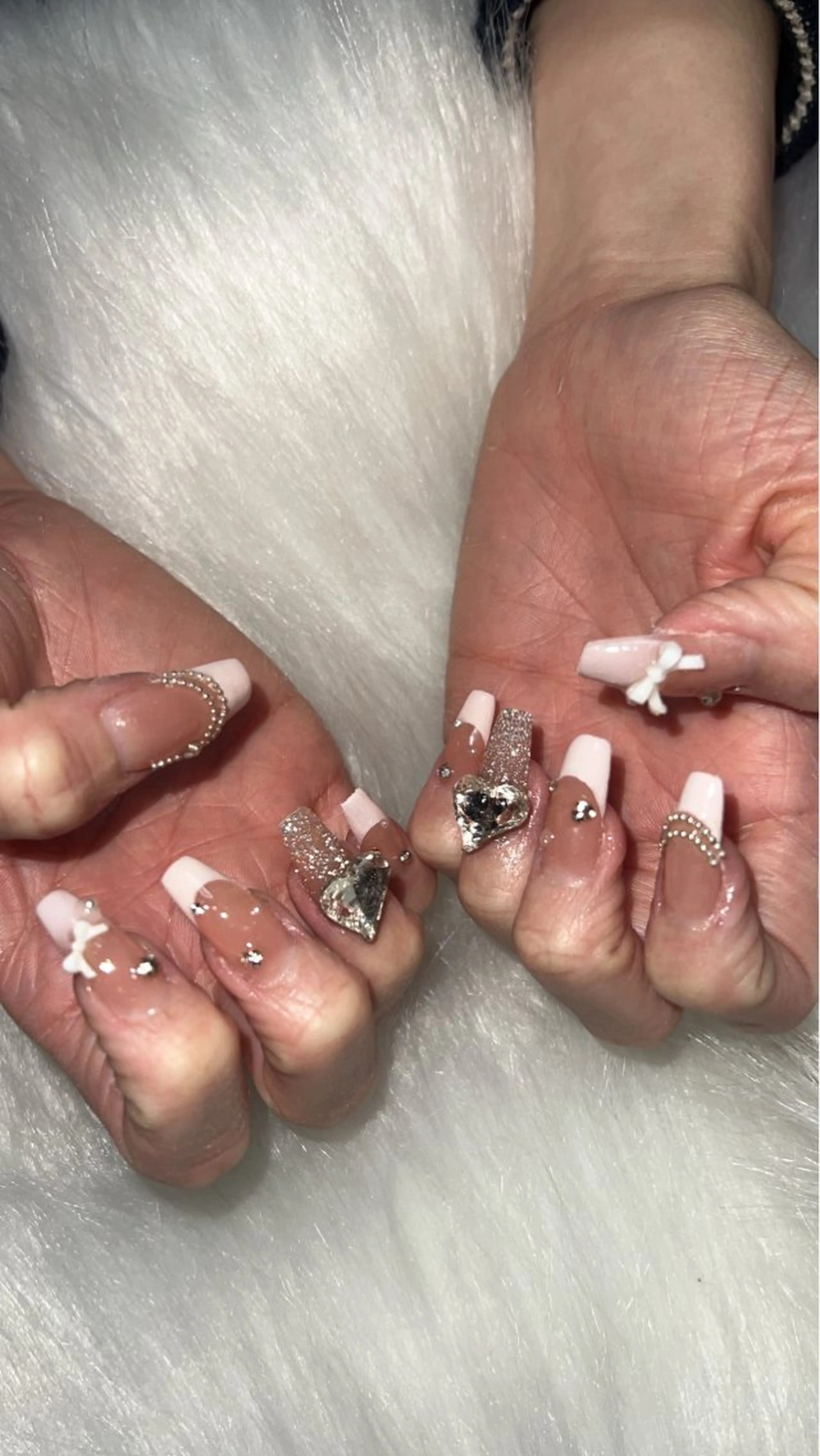 ネイル OPHELIA 𓃛のネイルデザイン