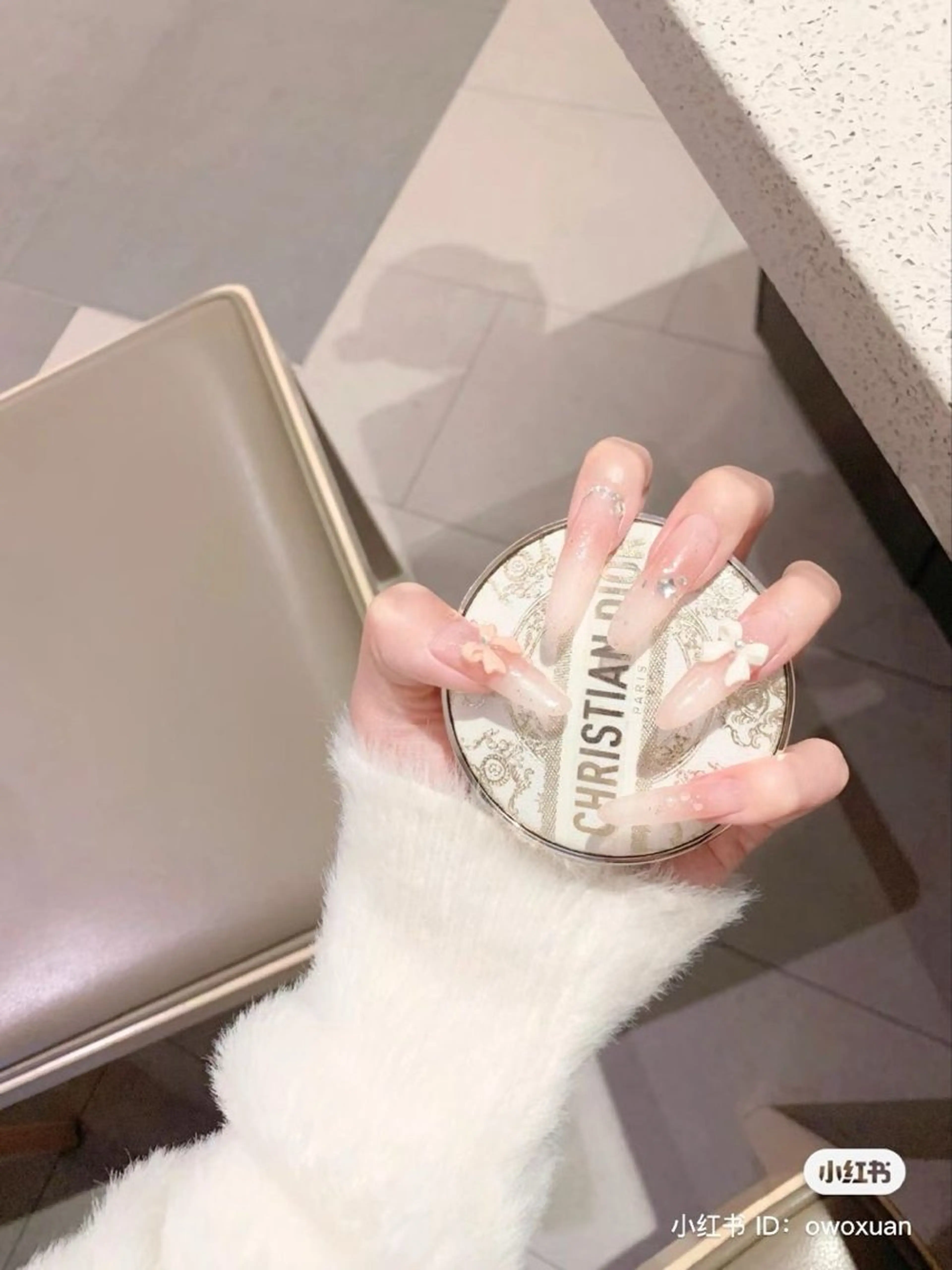 カラー グラデーションカラー ピンクカラー ハンドネイル AIN Nailのネイルデザイン