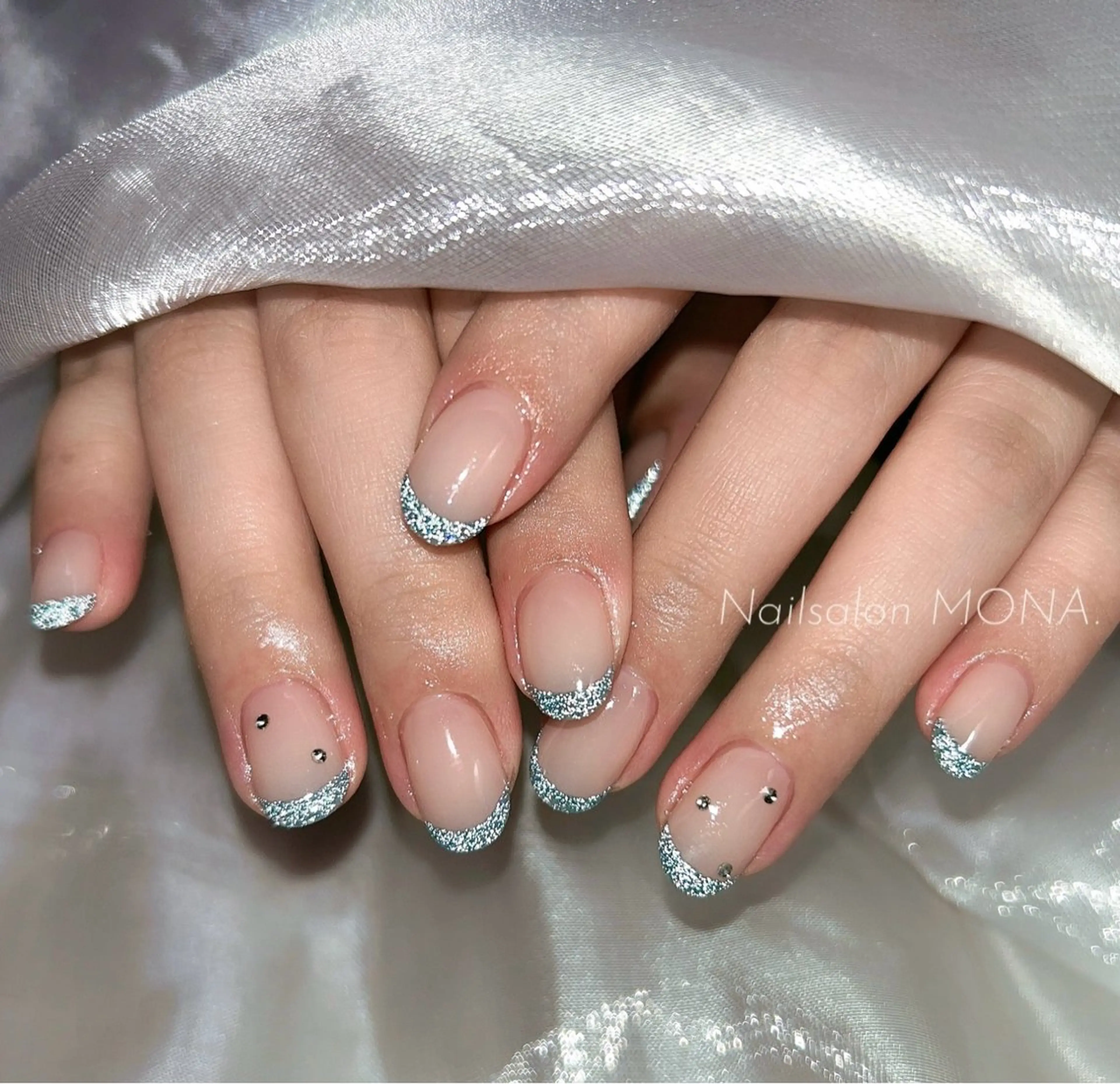 ネイル フラッシュネイル フレンチネイル ハンドネイル Nailsalon MONA.のネイルデザイン