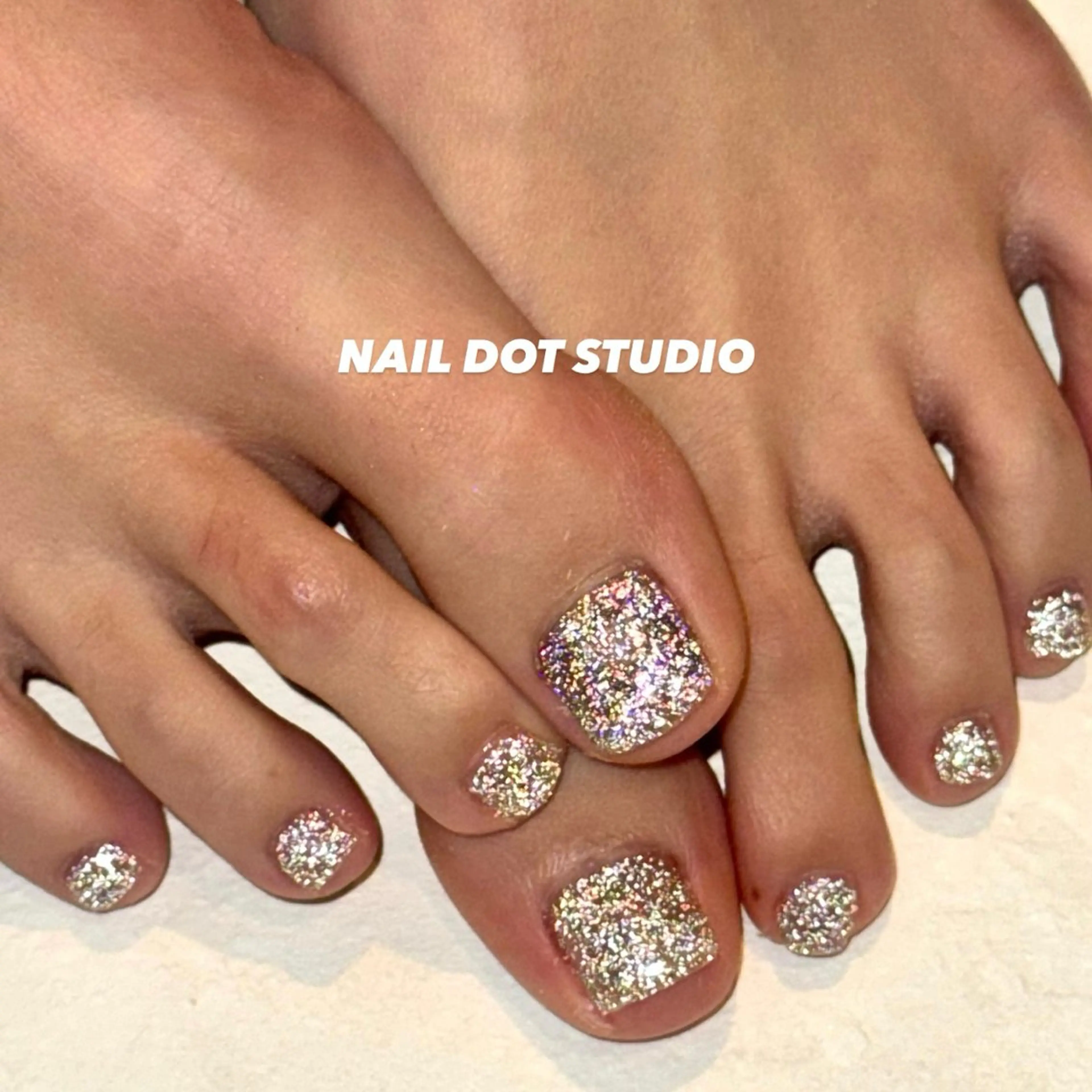 ネイル フットネイル NAILDOTSTU DIO SEINAのネイルデザイン
