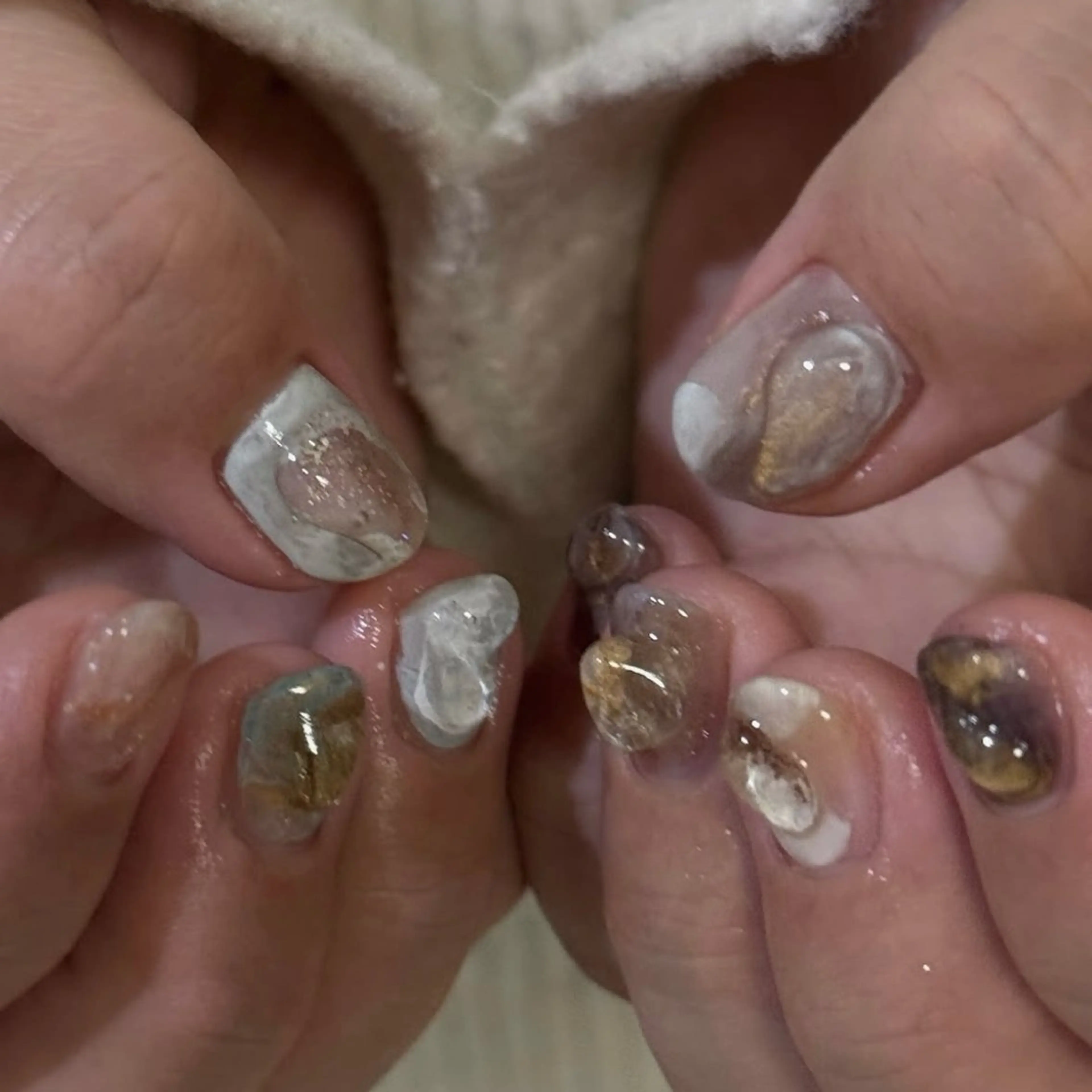 ネイル キラキラネイル マグネットネイル ニュアンスネイル talo .のネイルデザイン