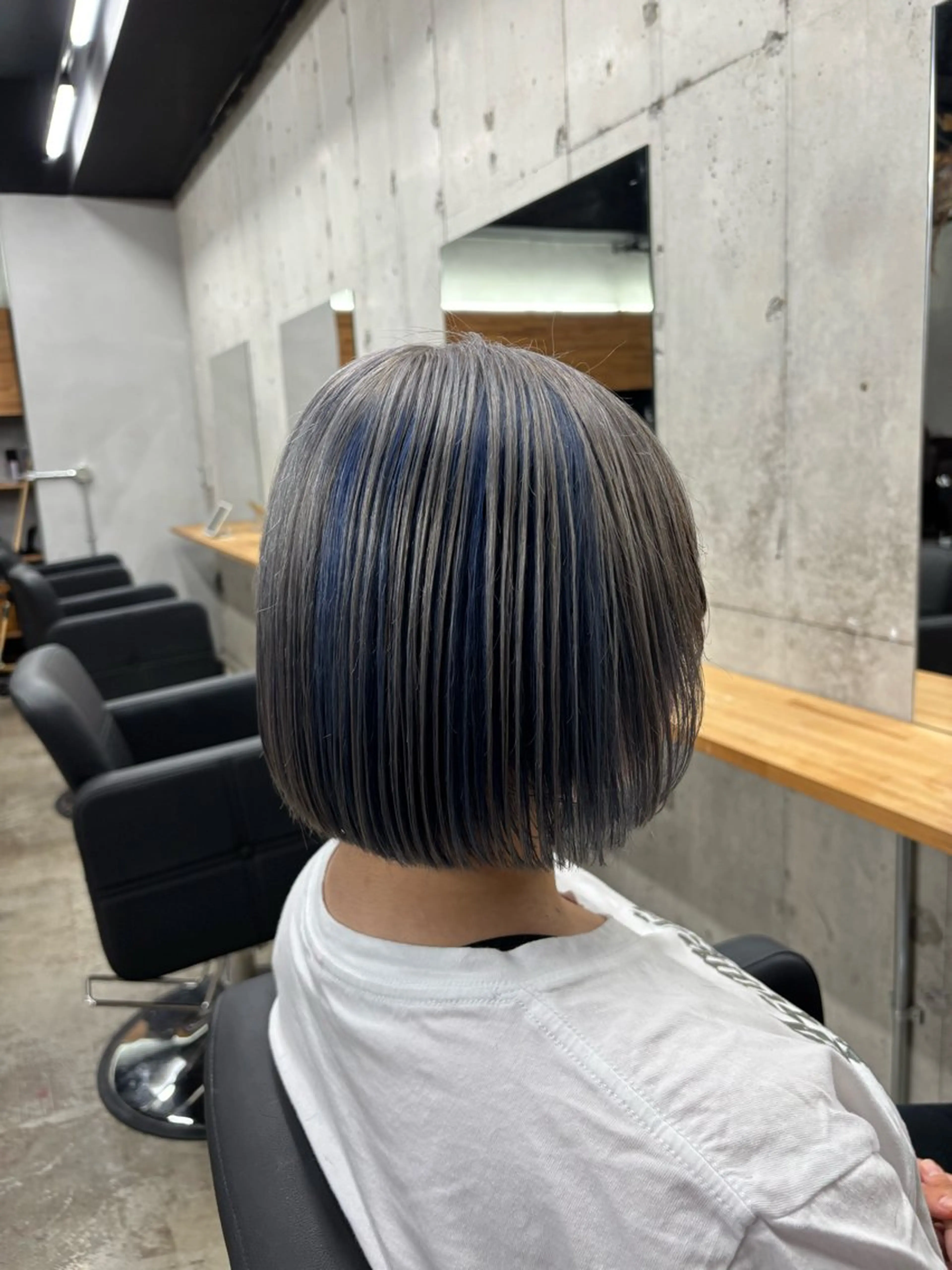 ショート カラー mono / Manatoのヘアスタイル