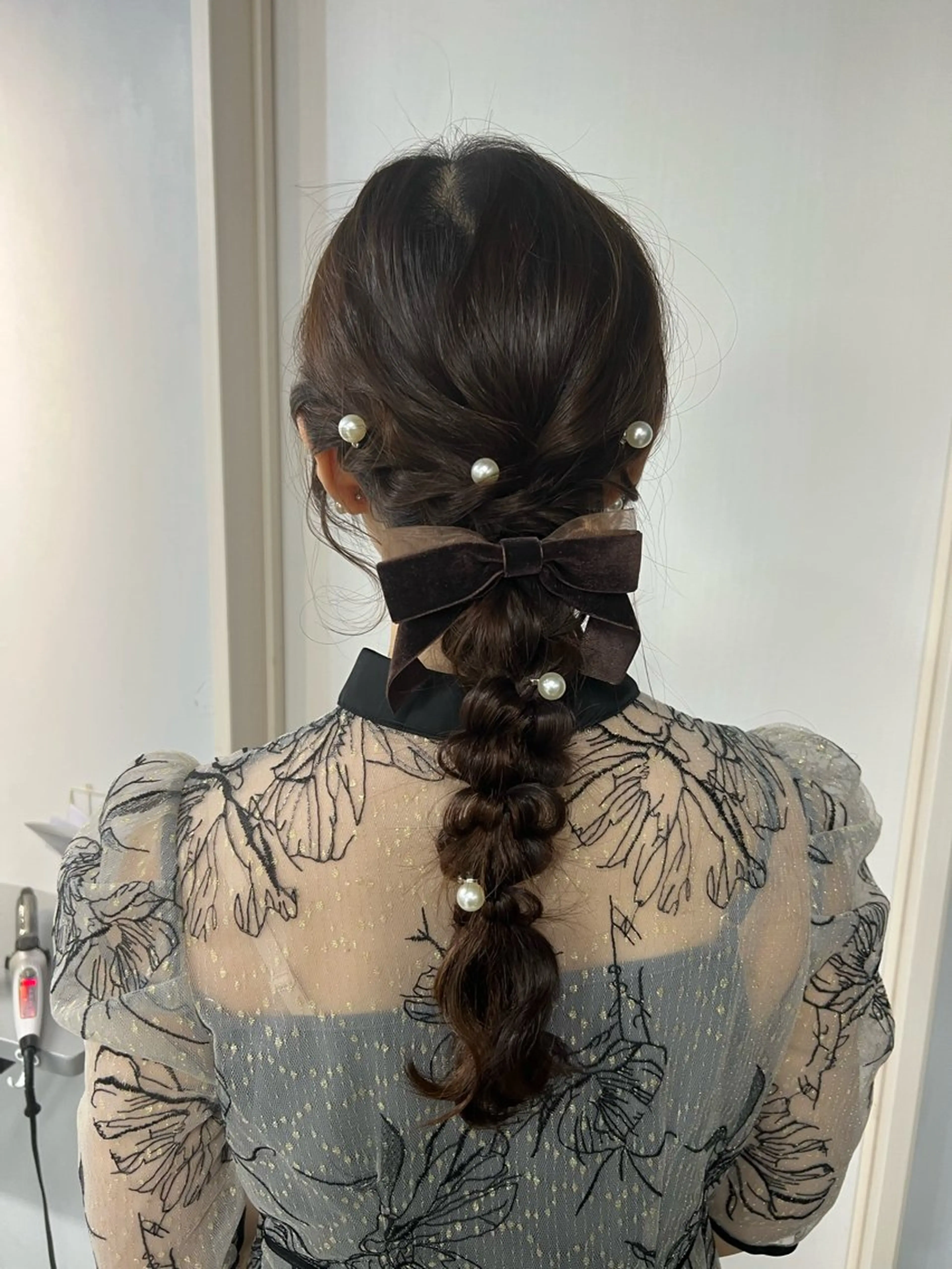 セミロング ヘアセット noa 寒色系カラーブリーチのヘアスタイル