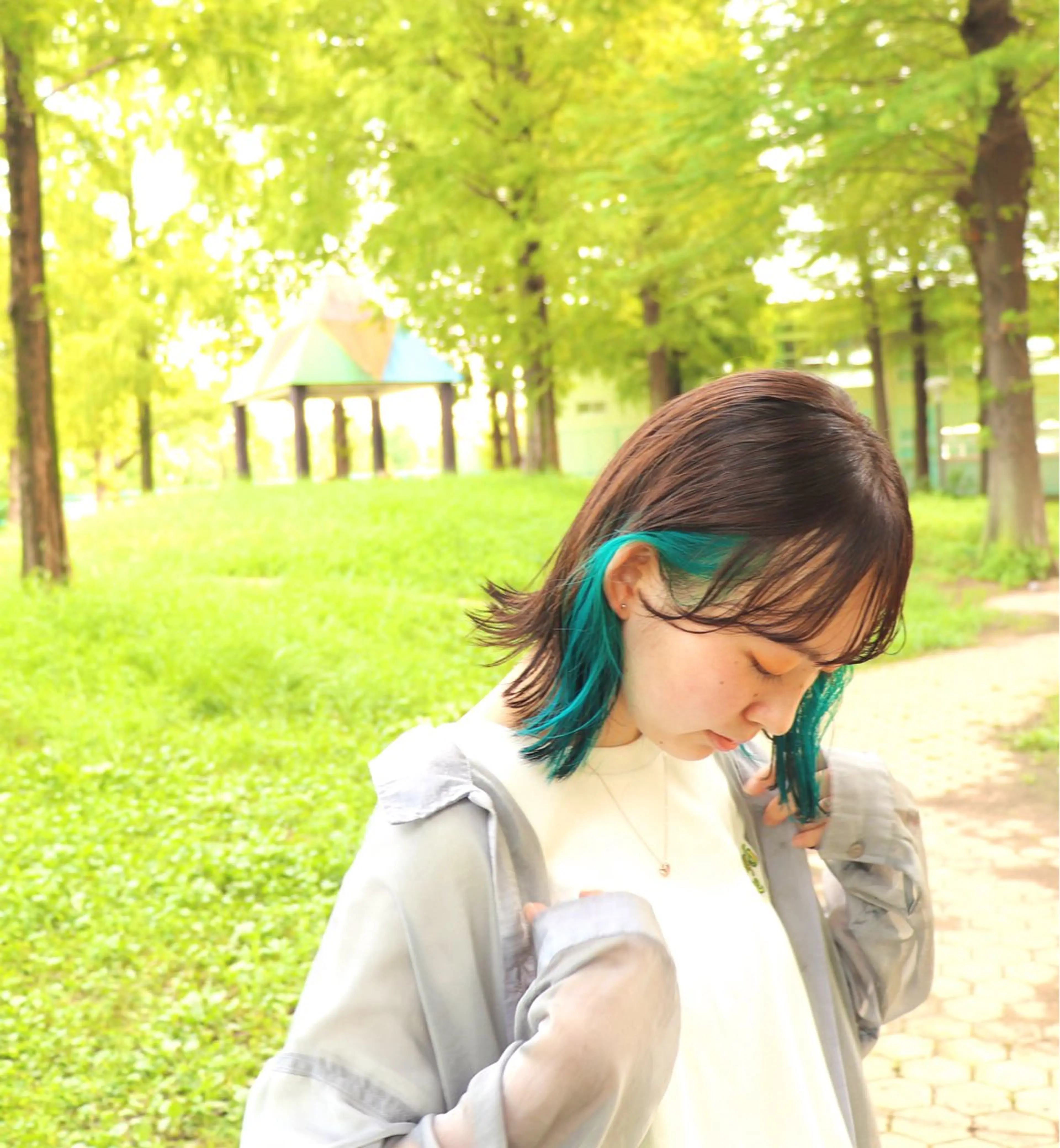 ショート カラー 縮毛矯正/ レイヤー/ミディアムのヘアスタイル