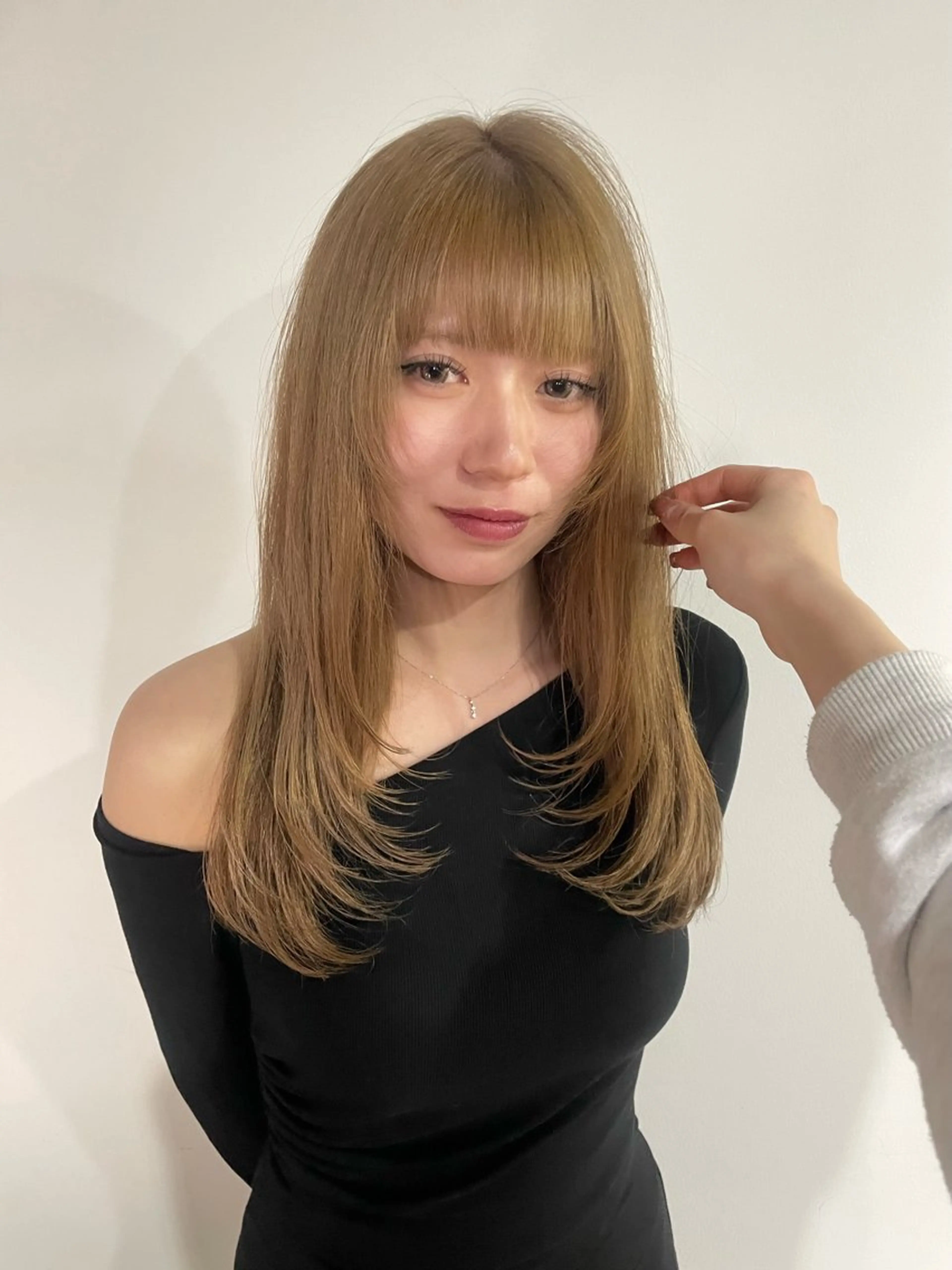 ミディアム カラー ベージュカラー ヘアカラー トリートメント カットモデル/ ハイトーン/ゆうあのヘアスタイル