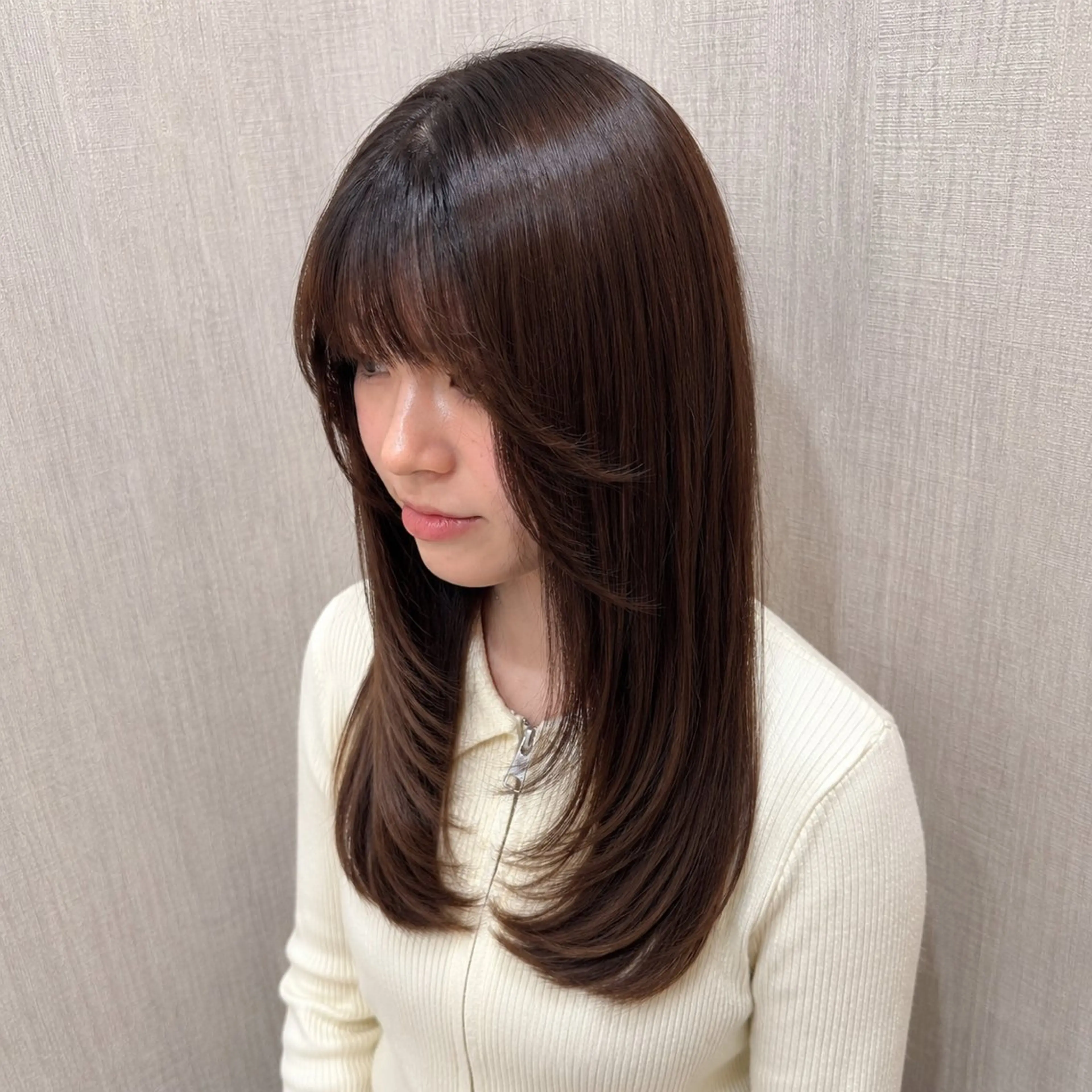 ロング レイヤーカット 小顔カット カット ヘアカラー トリートメント 店長✨レイヤー✖️ 髪質改善✖️韓国ヘアのヘアスタイル