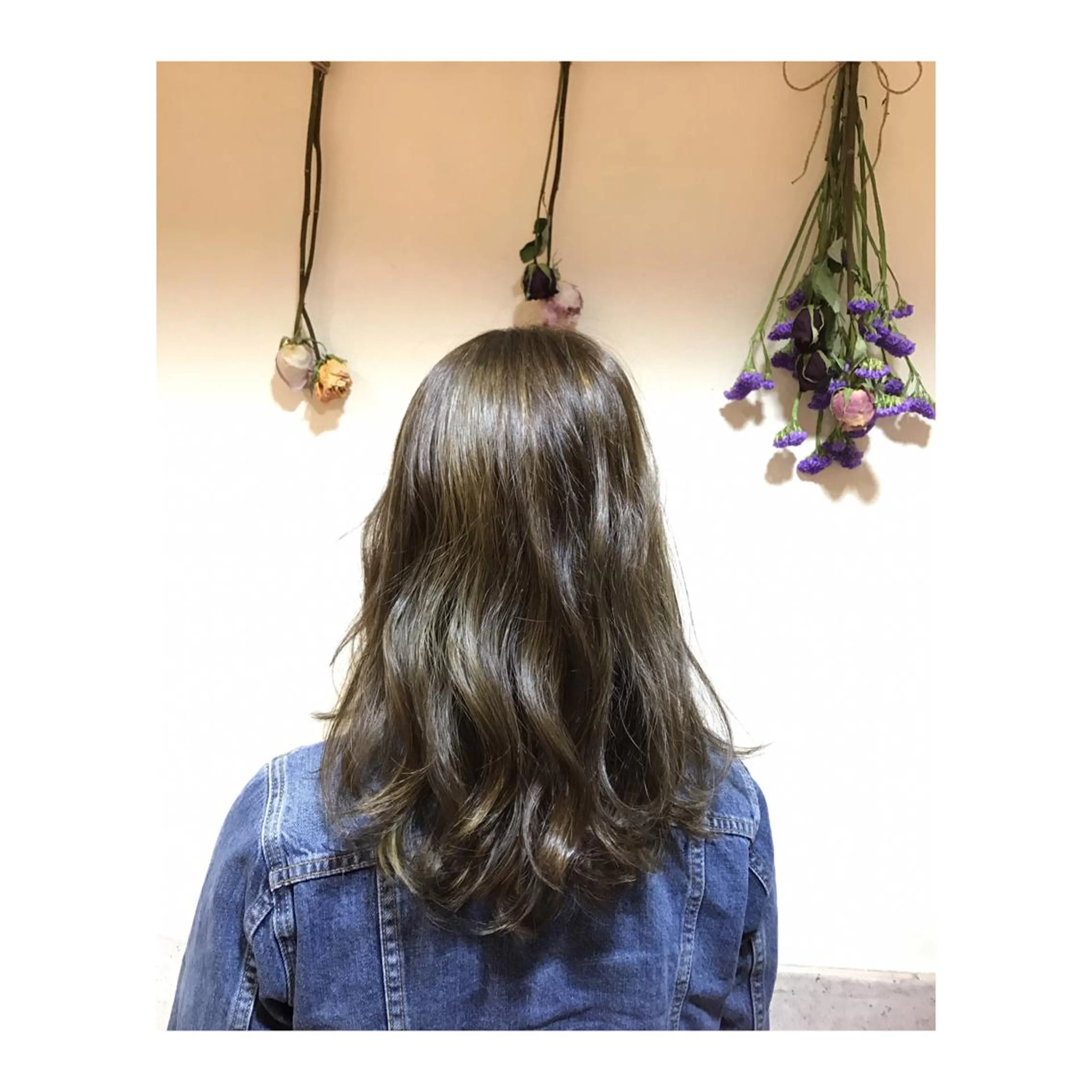 ロング カラー ハイライトカラー ハイライト 🪐脱白髪染め 🪐松尾菜々美のヘアスタイル