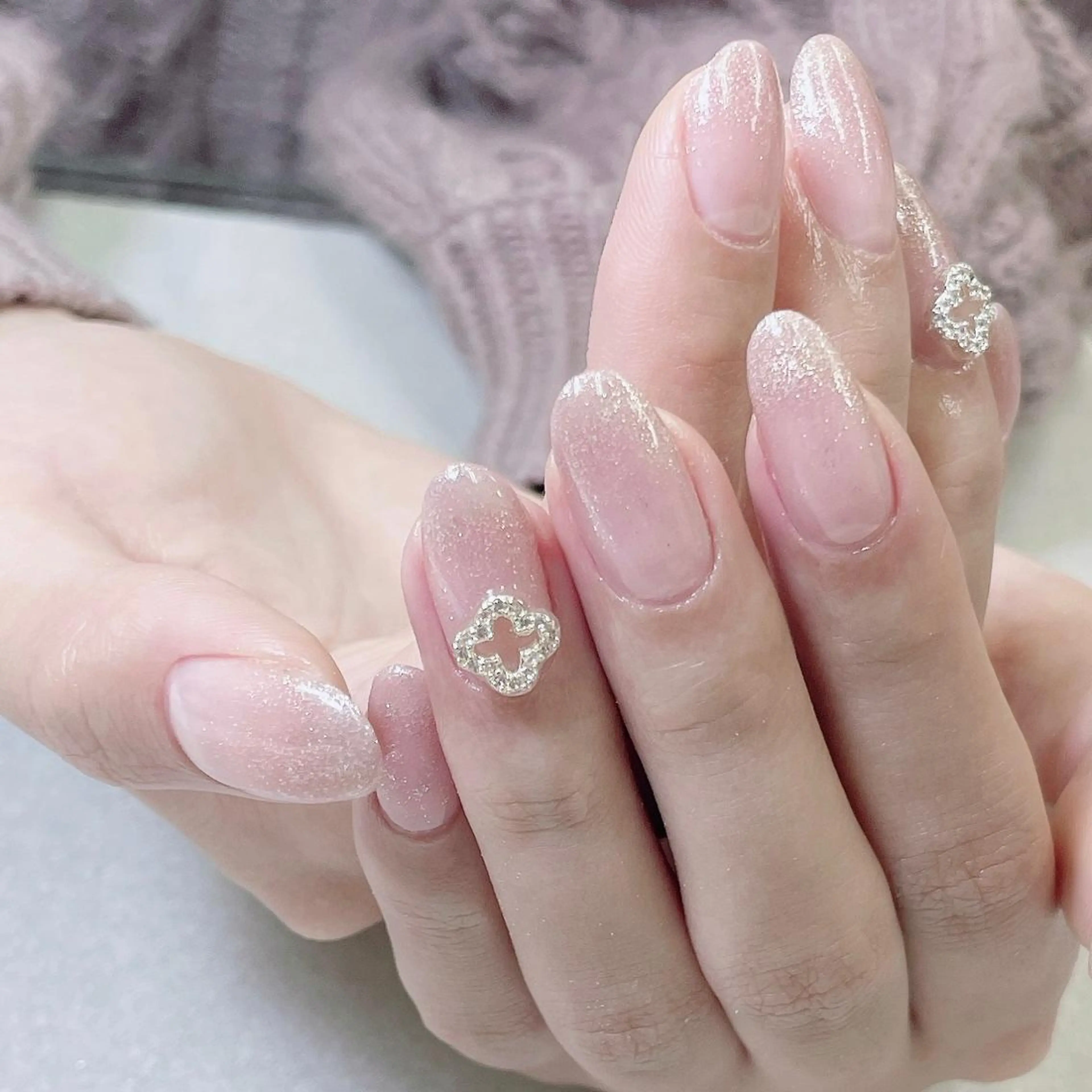 ネイル 長さ出し グラデーション ラメ(グリッター) ラメグラデーション ワンカラーネイル A85G ayakoのネイルデザイン