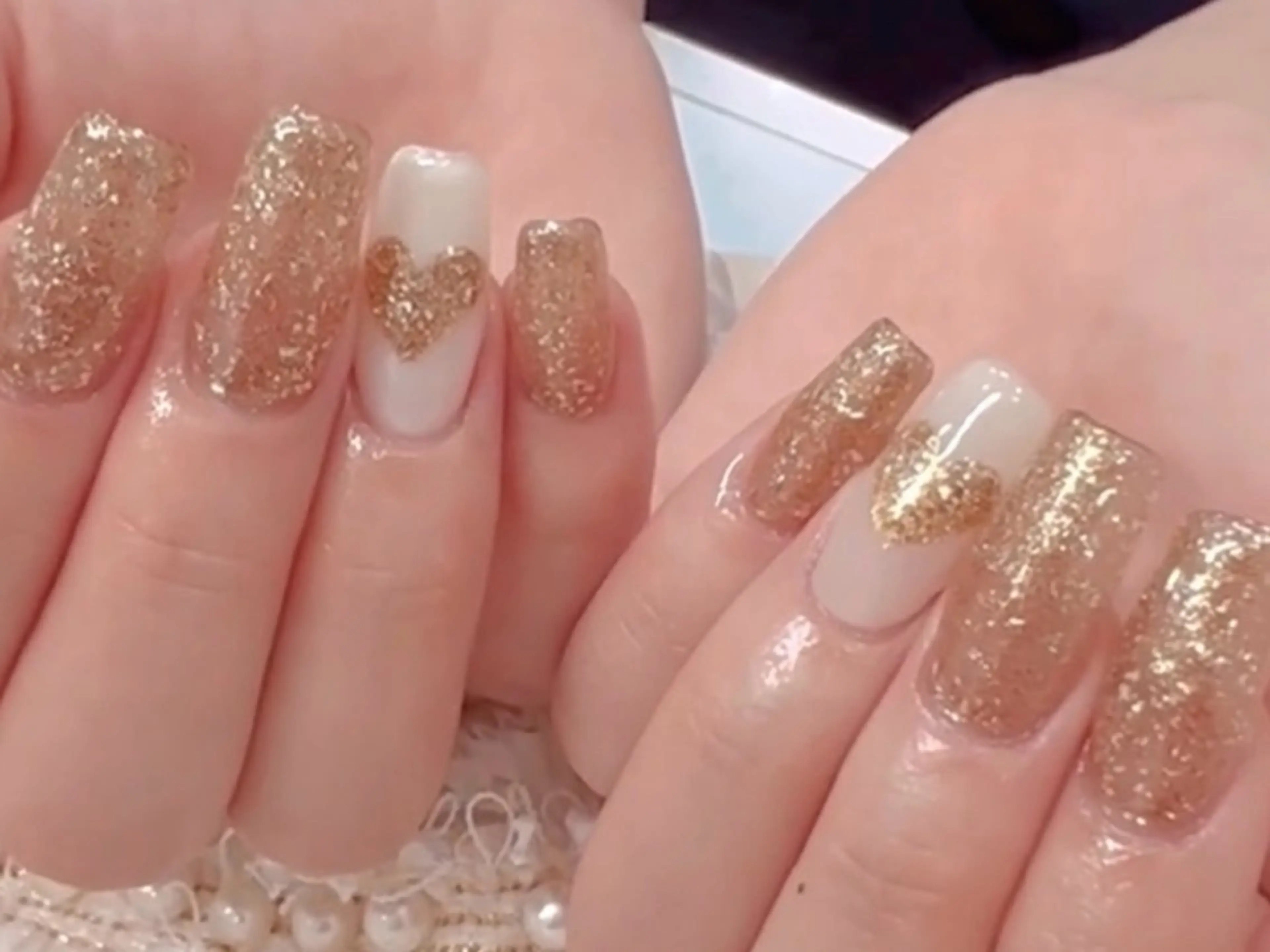 メンズ ネイル アートネイル フレンチネイル ジェルネイル キラキラネイル パラジェル ハンドネイル Bloom スカルプ専門店のネイルデザイン