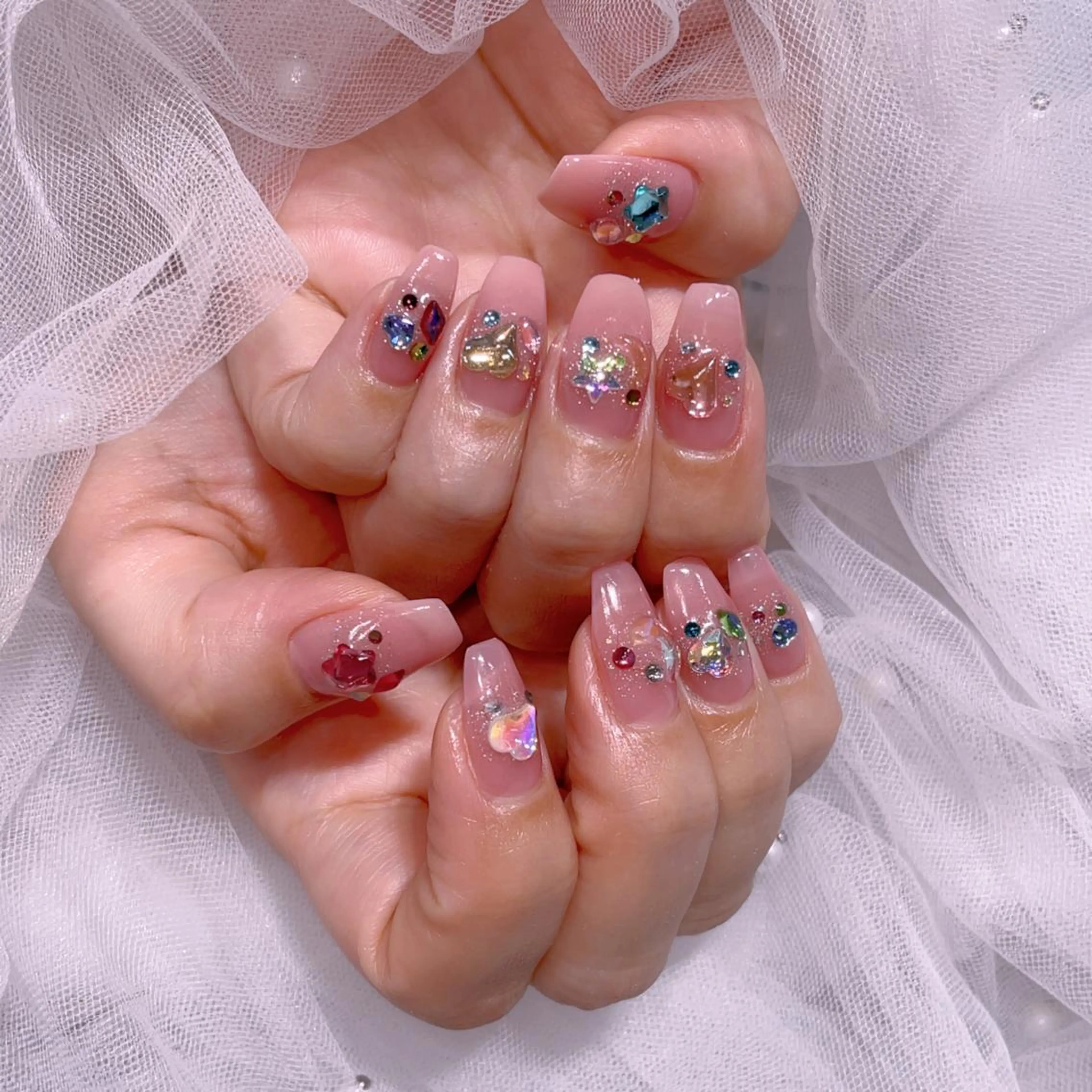 ネイル ハンドネイル Queens ciciのネイルデザイン