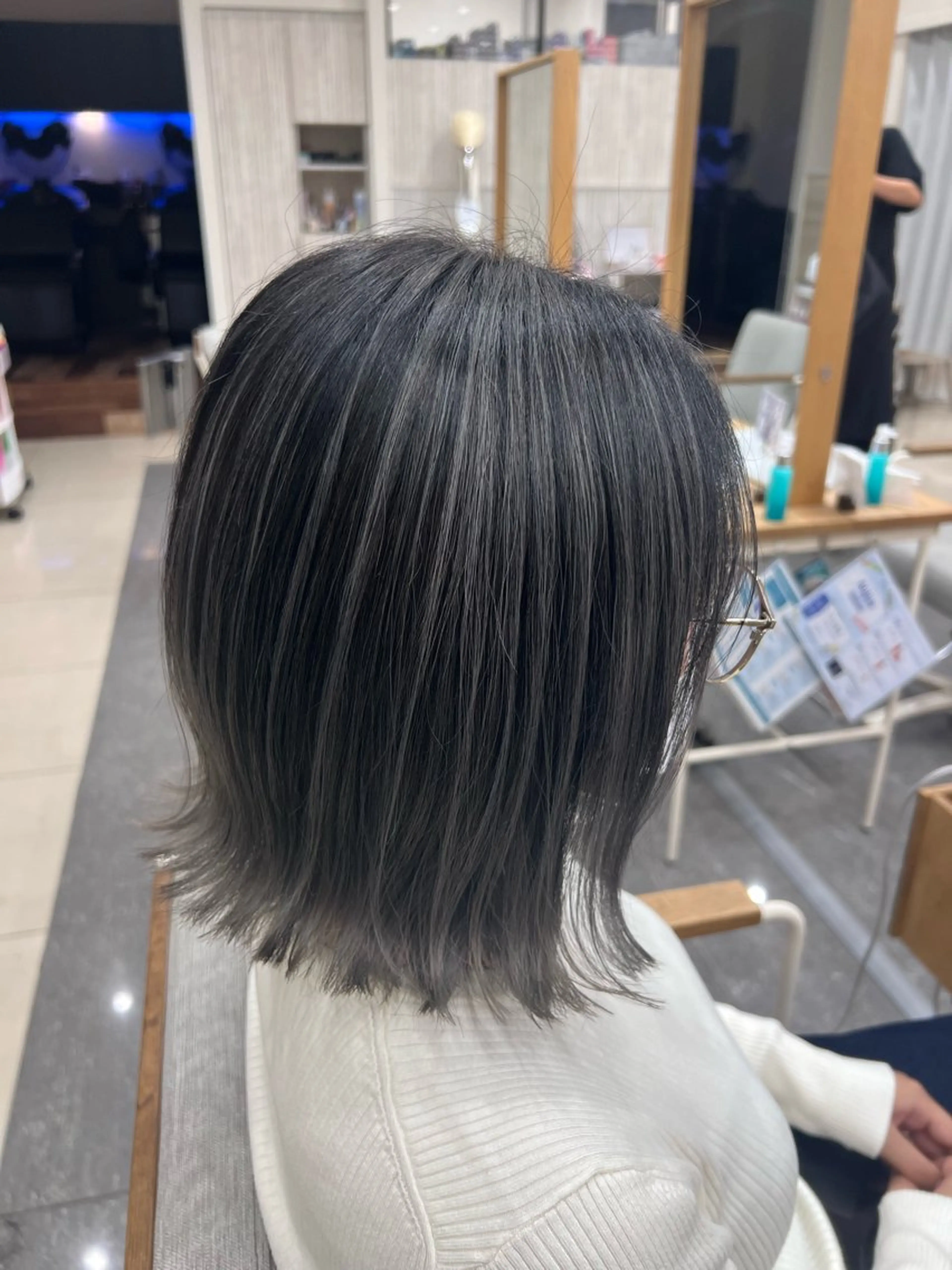 ショート カラー ブリーチ シルバー ヘアカラー 太白区/白髪ぼかし ハイライト/千葉達人のヘアスタイル