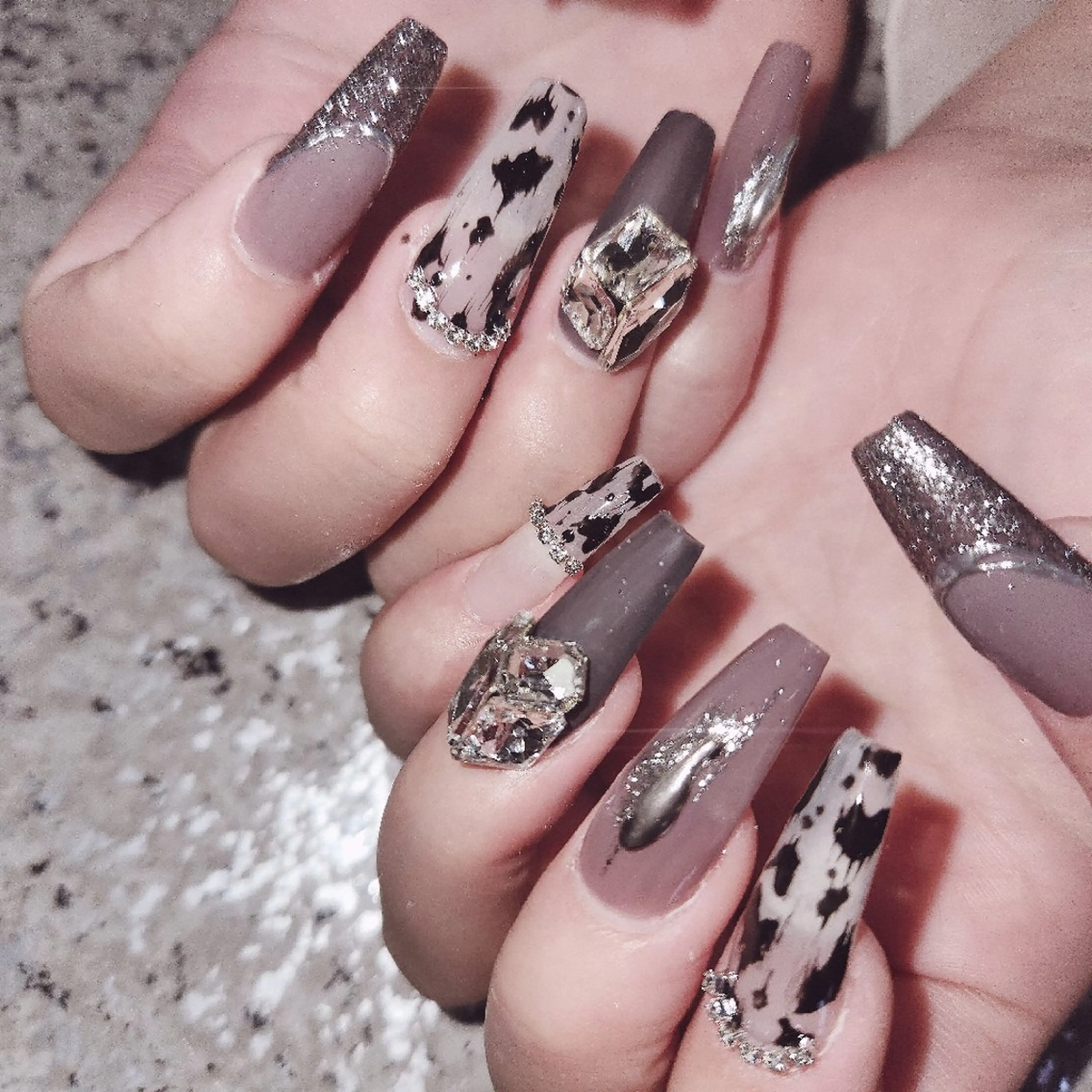 ネイル 梅田🦄中崎町🩵 u n o 0 1のネイルデザイン