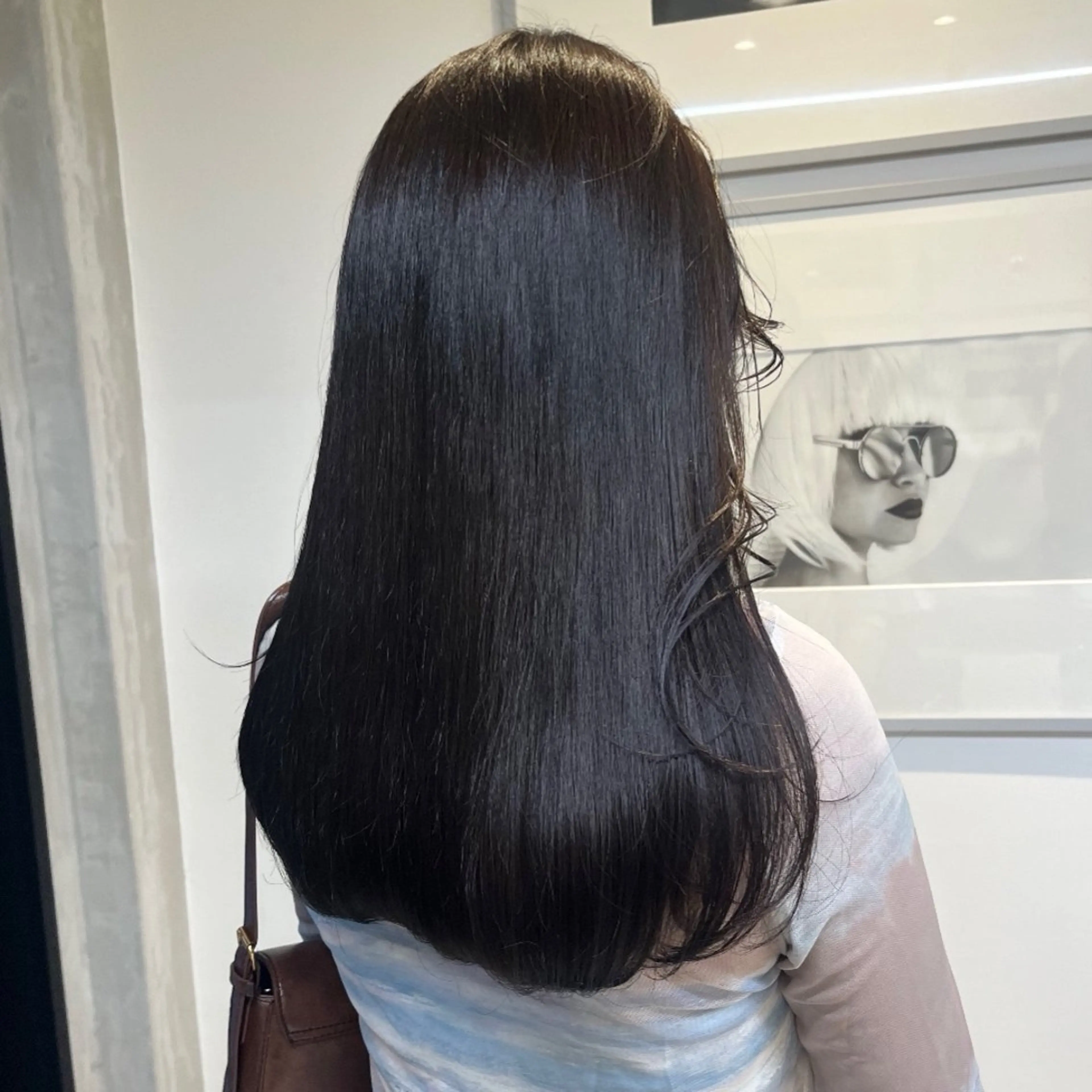 ミディアム カラー ブラウンカラー 透明感カラー ダークブラウン ダークグレー ダークグレージュ ヘアカラー トリートメント ヘッドスパ ヘアセット カジュアルを女っぽく 𝗮𝘆𝗮𝗰𝗼のヘアスタイル