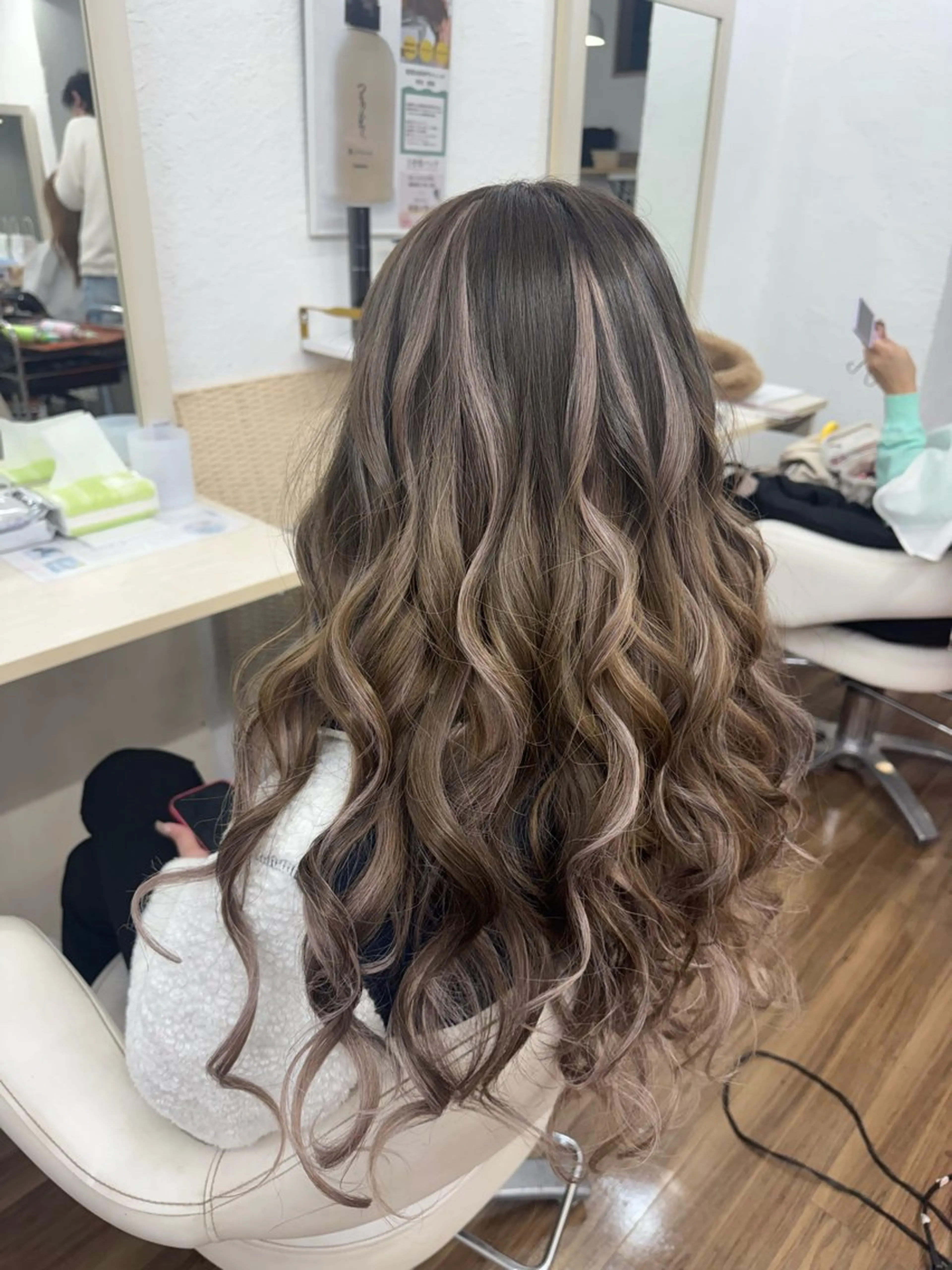 ロング ヘアアレンジ エクステ ハイライト ヘアセット GLOSS 心斎橋 山上のヘアスタイル