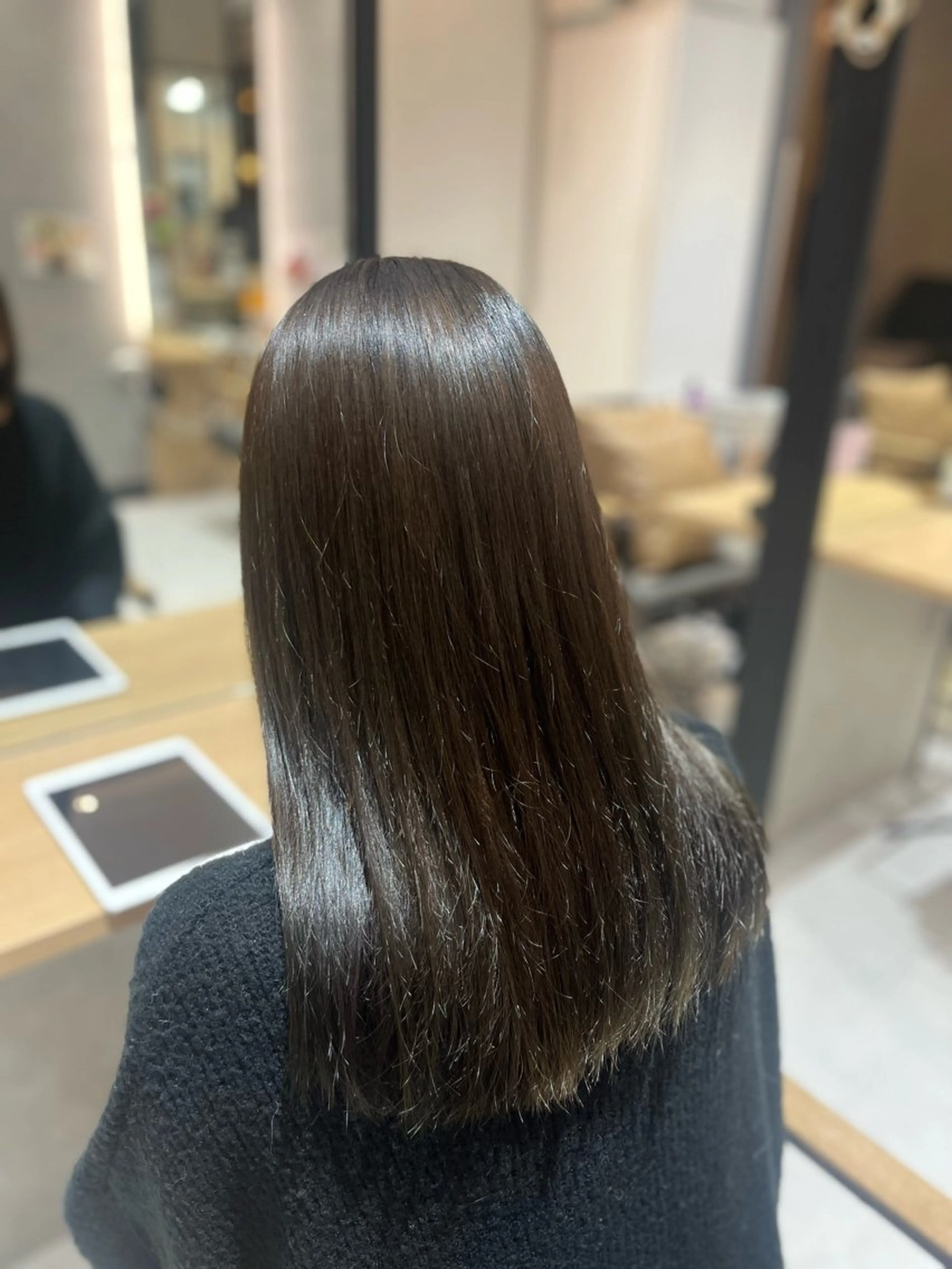 カラー オリーブグレー 🎀 miki / レイヤーカット 🎀のヘアスタイル