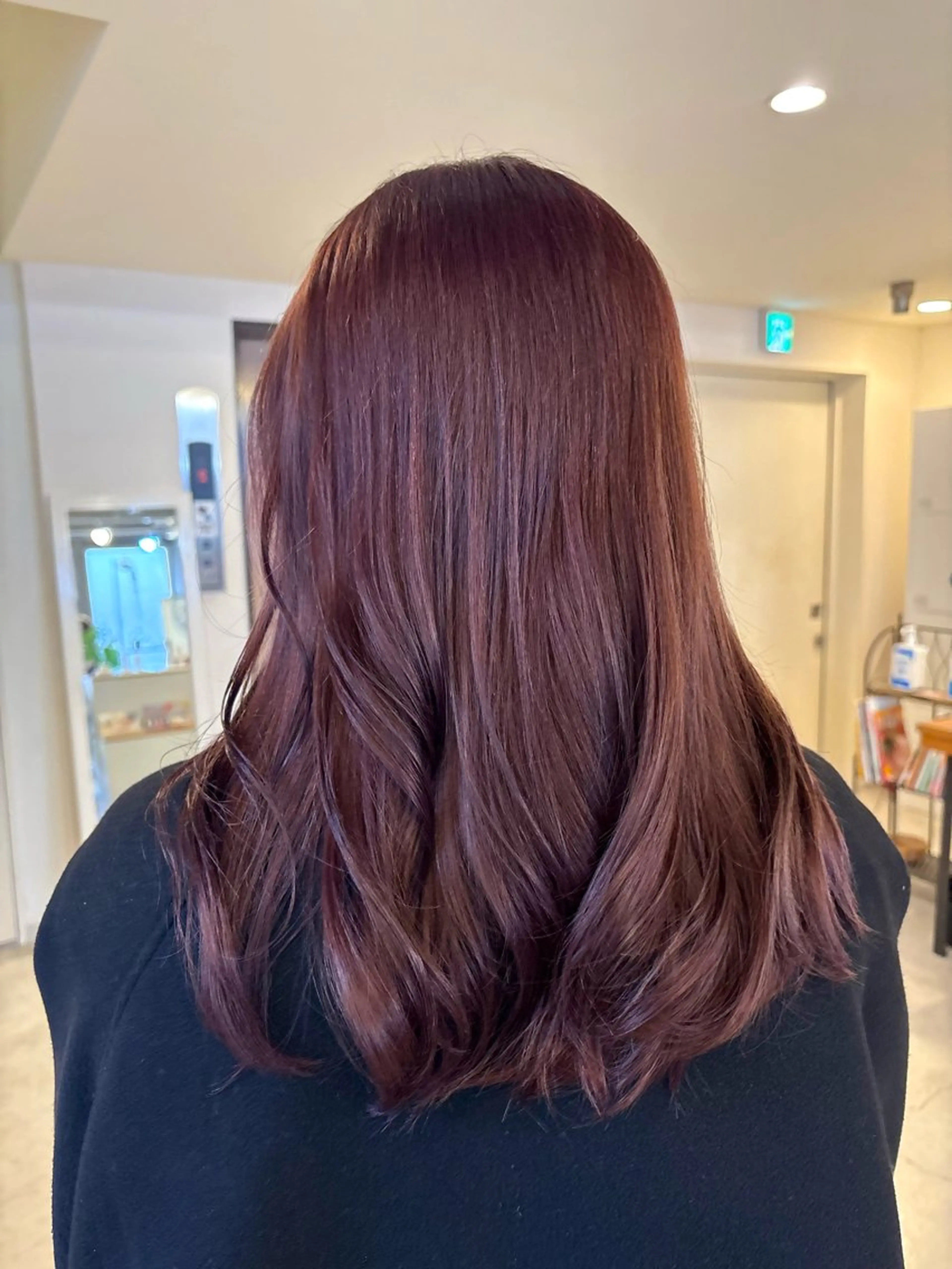 セミロング ピンクラベンダー カット ヘアカラー トリートメント 山形 梨沙のヘアスタイル