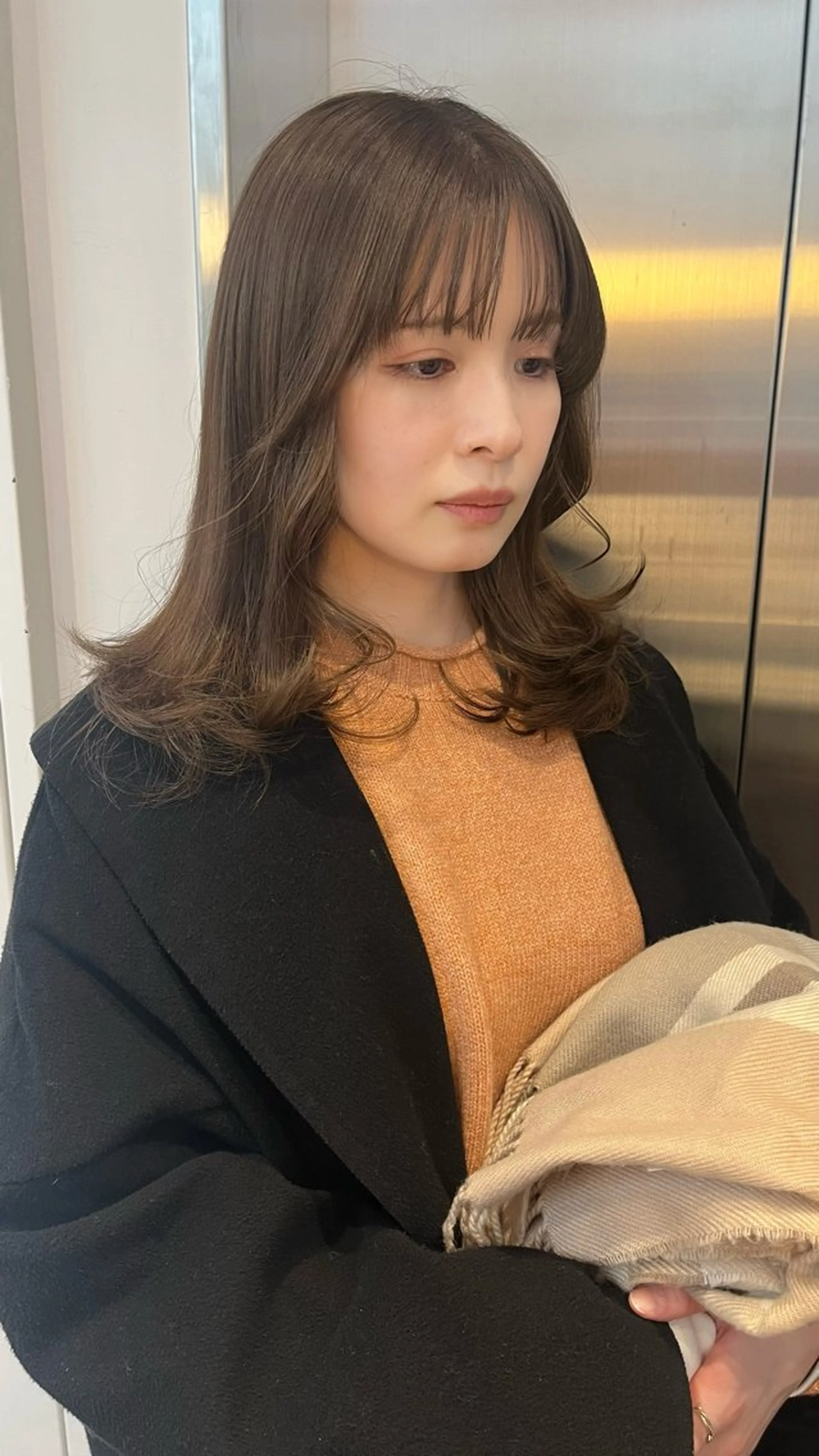 ミディアム カラー カット ヘアカラー トリートメント 大人girly🛋️ 🤍yukakoのヘアスタイル