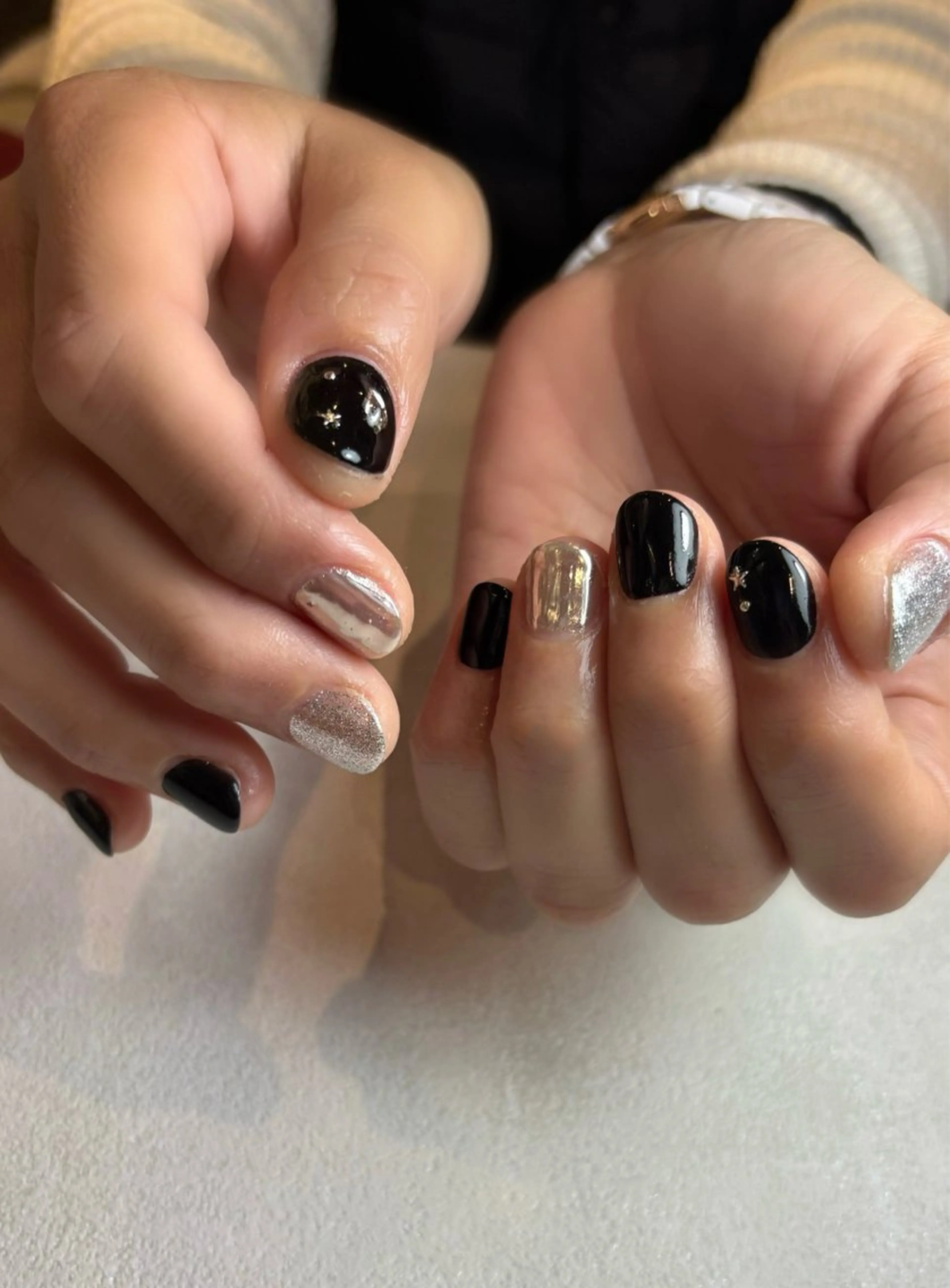 メンズ ネイル ラメ(グリッター) ミラーネイル シルバー ハンドネイル 山田 美羽のネイルデザイン