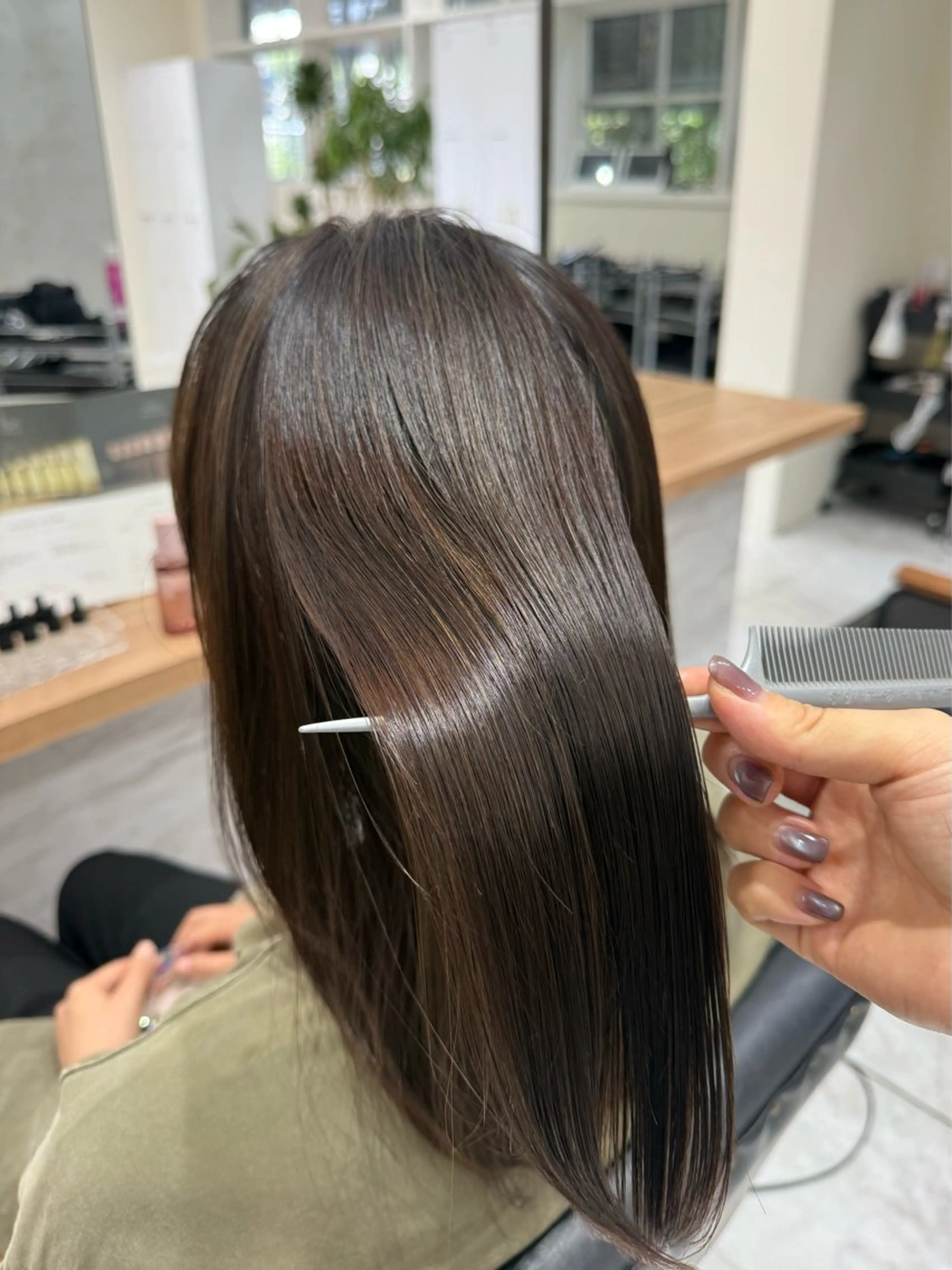 ミディアム カラー ハイライトカラー ハイライト カット ヘアカラー 柔らかレイヤー× 透け感カラー/SUのヘアスタイル