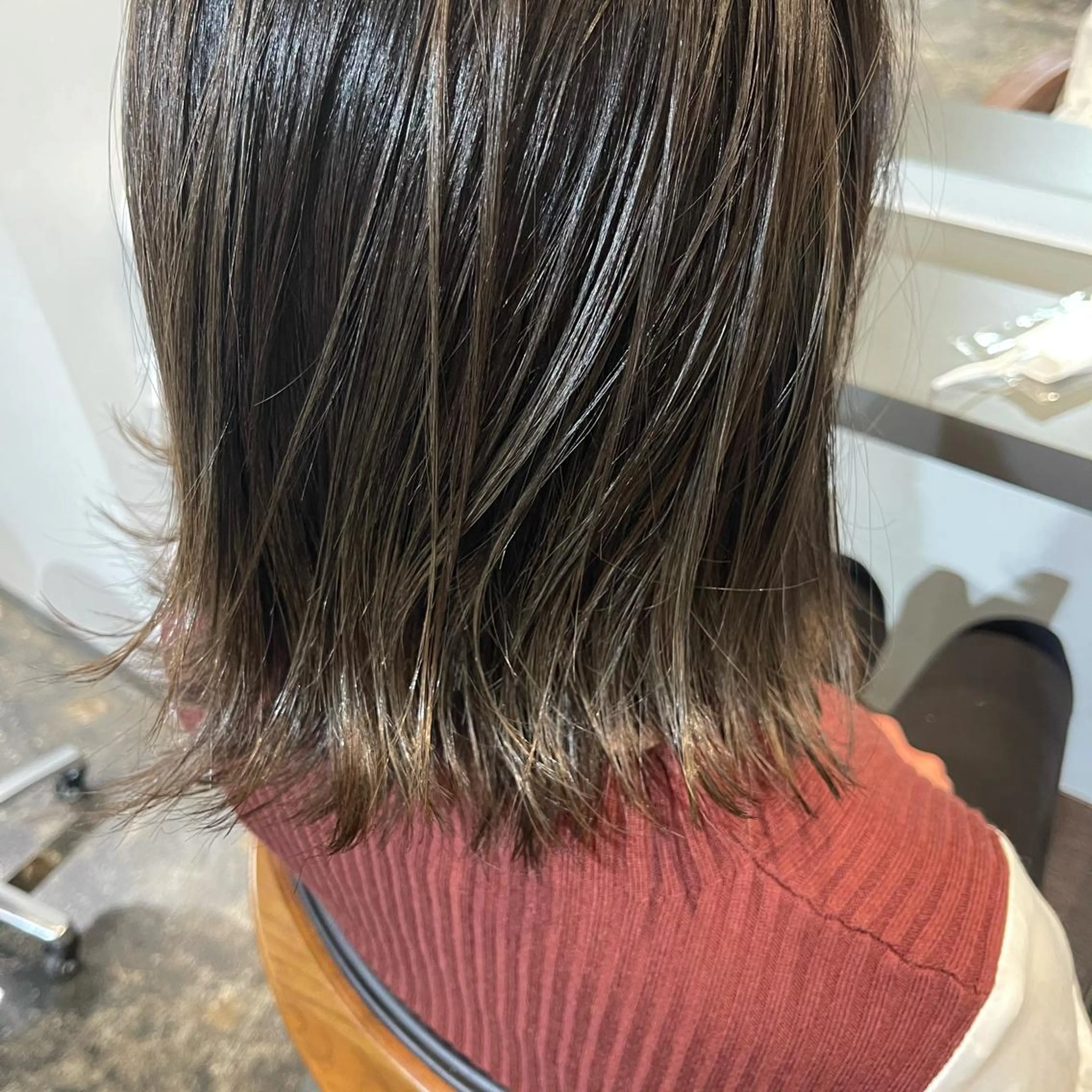 ミディアム カラー UMEDA FIGAROのヘアスタイル