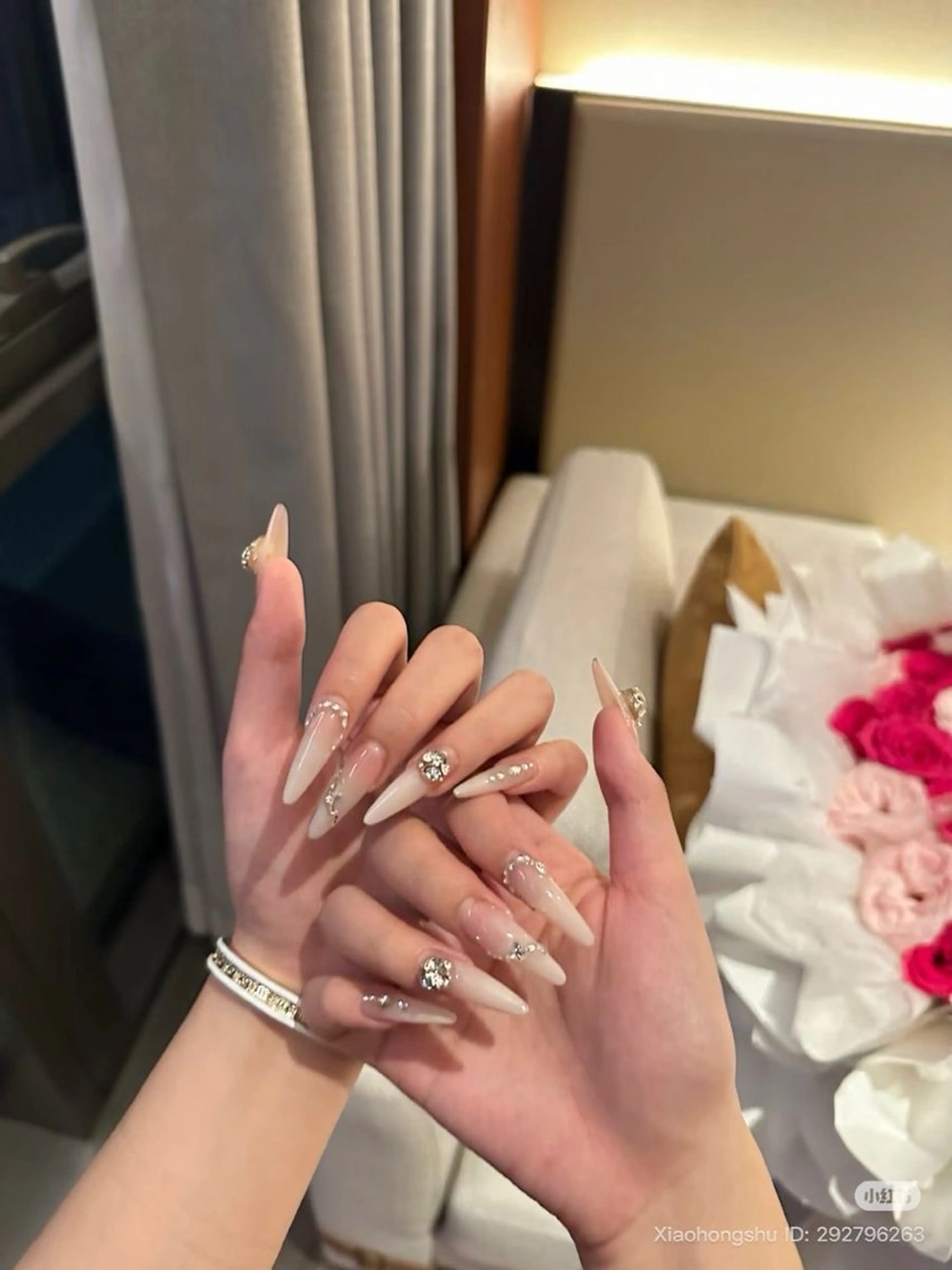 ネイル フレンチネイル キラキラネイル 韓国ネイル シンプルネイル ワンホンネイル ハンドネイル MEI Nailのネイルデザイン