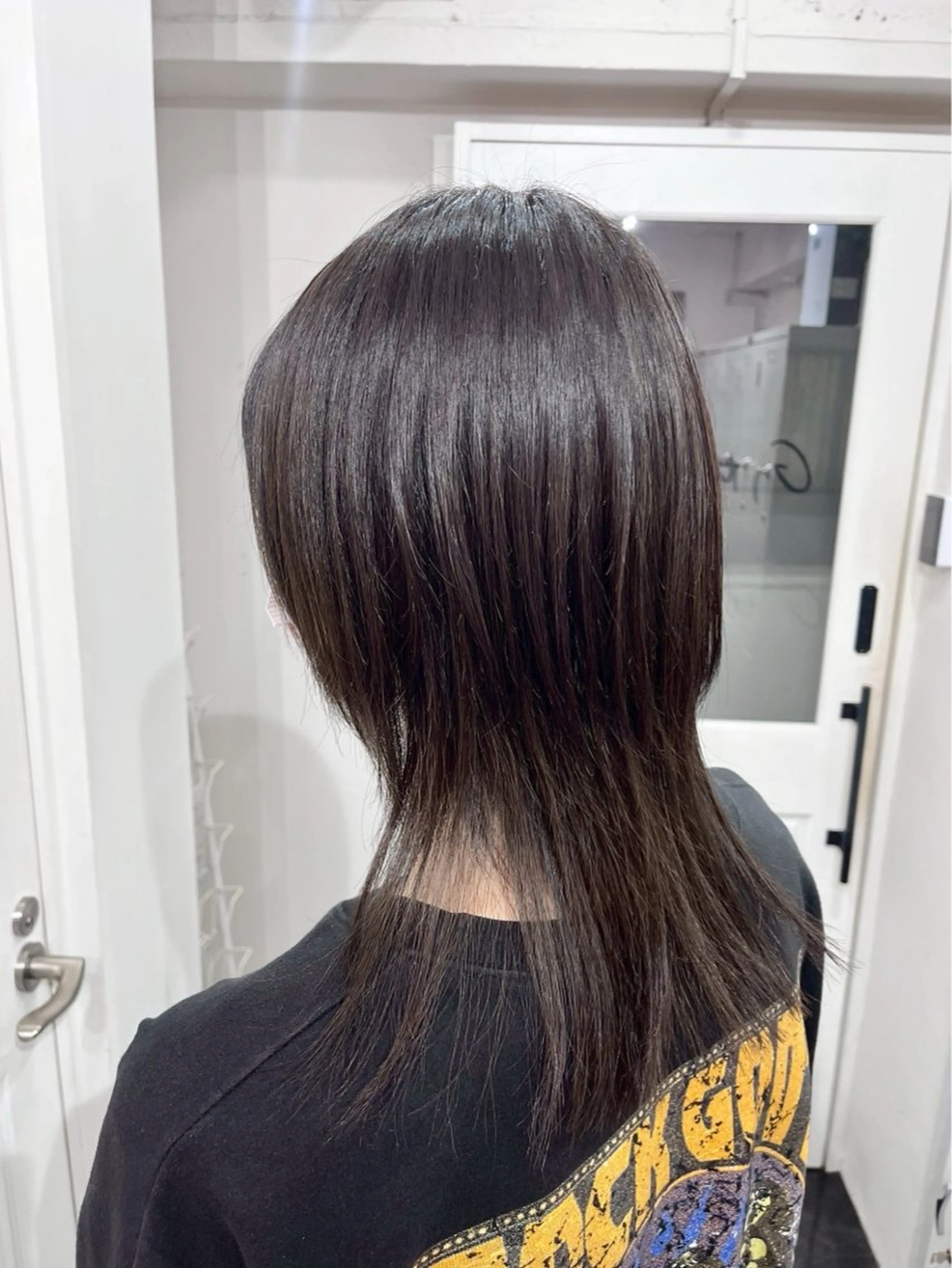 セミロング 🪼モモカ/デザイン ハイトーンカラー🪼のヘアスタイル