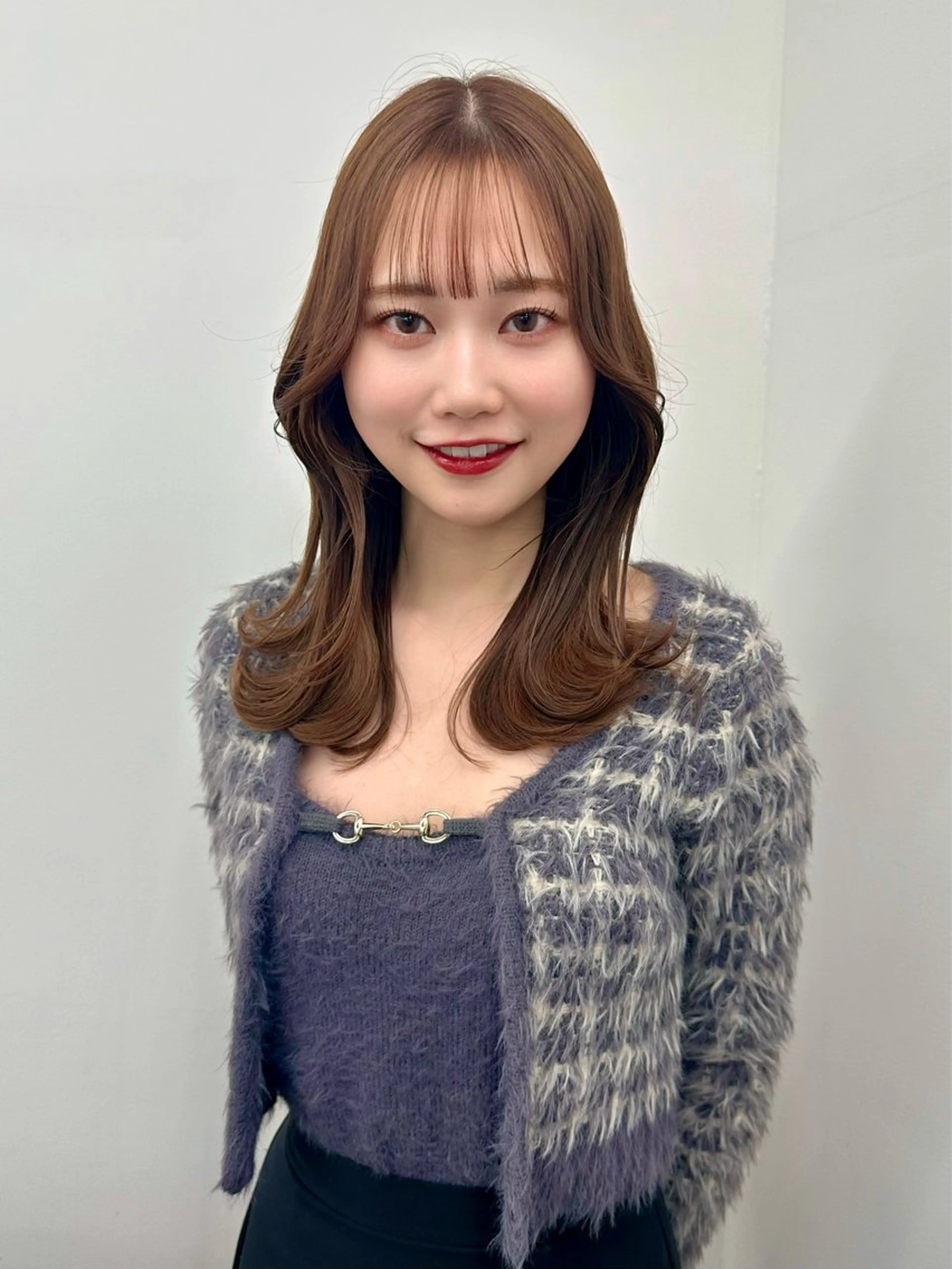 ミディアム カラー ブリーチなし/レイヤ ー特化🌈Tommyのヘアスタイル