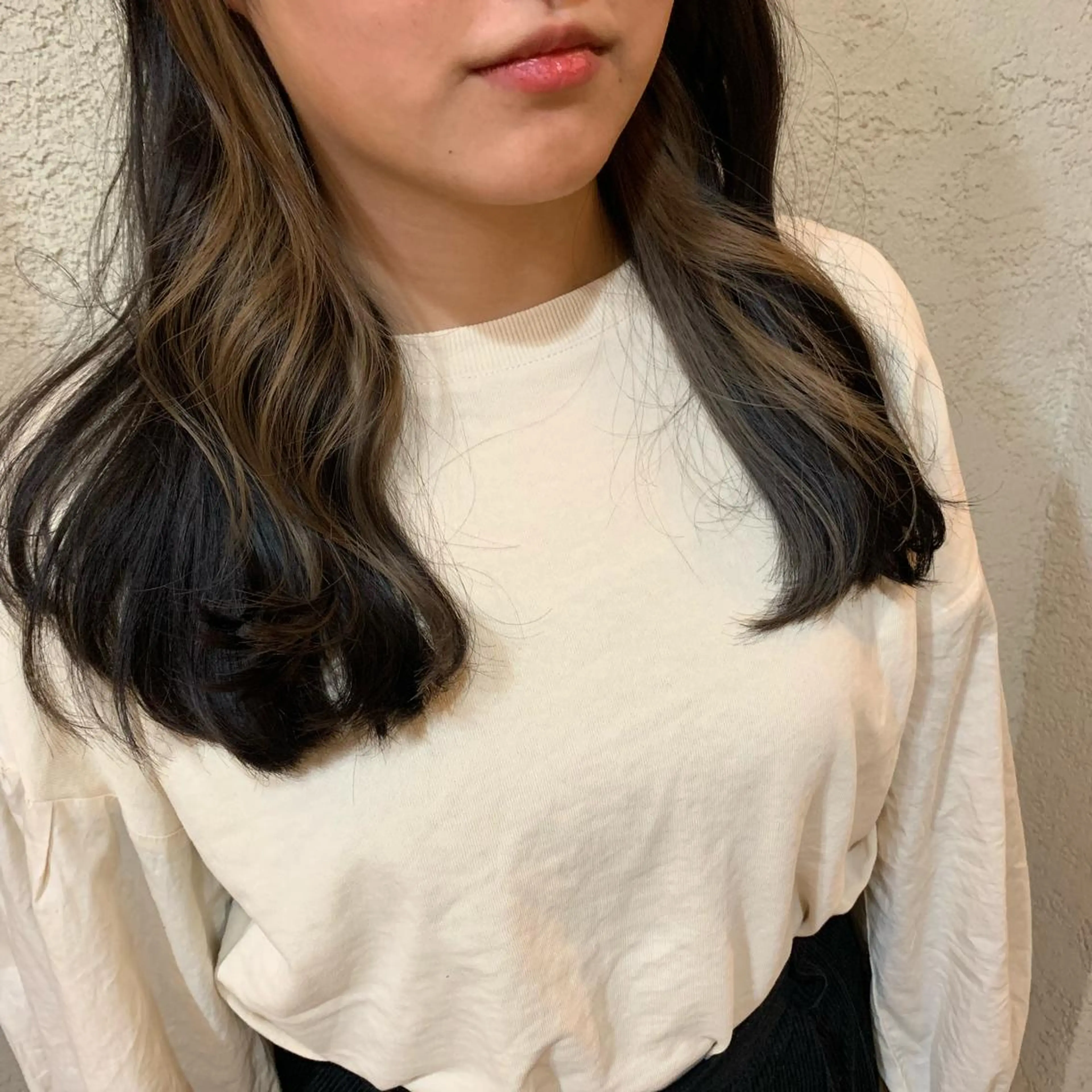 ロング カラー ヘアアレンジ ベージュカラー オルチャンヘア ヘアカラー トリートメント 韓国×巻ける髪質改善 💍maki💍のヘアスタイル