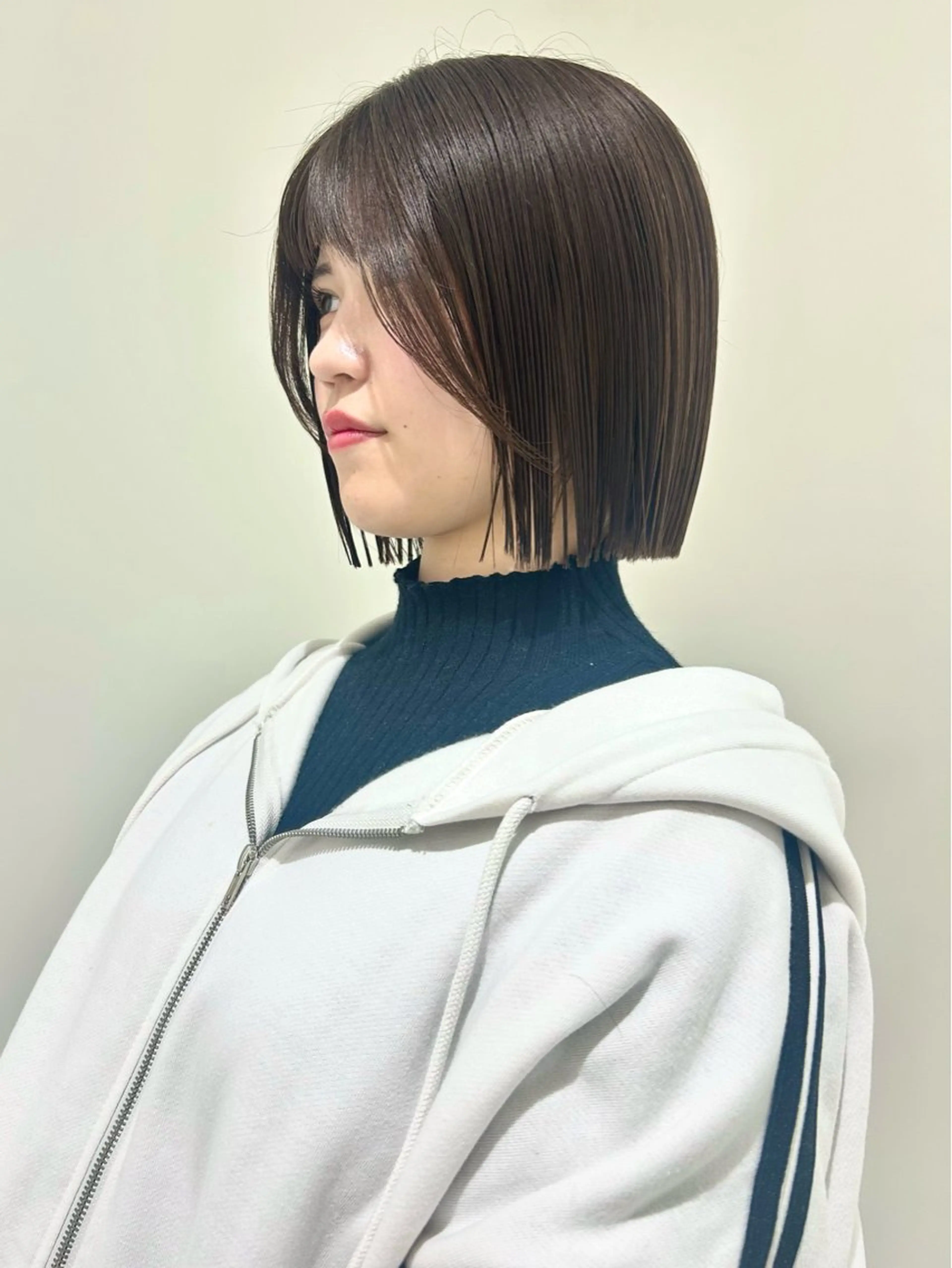 ミディアム カラー カット ヘアカラー 👔ボブ﹨髪質改善 ストレート🩳ももかのヘアスタイル