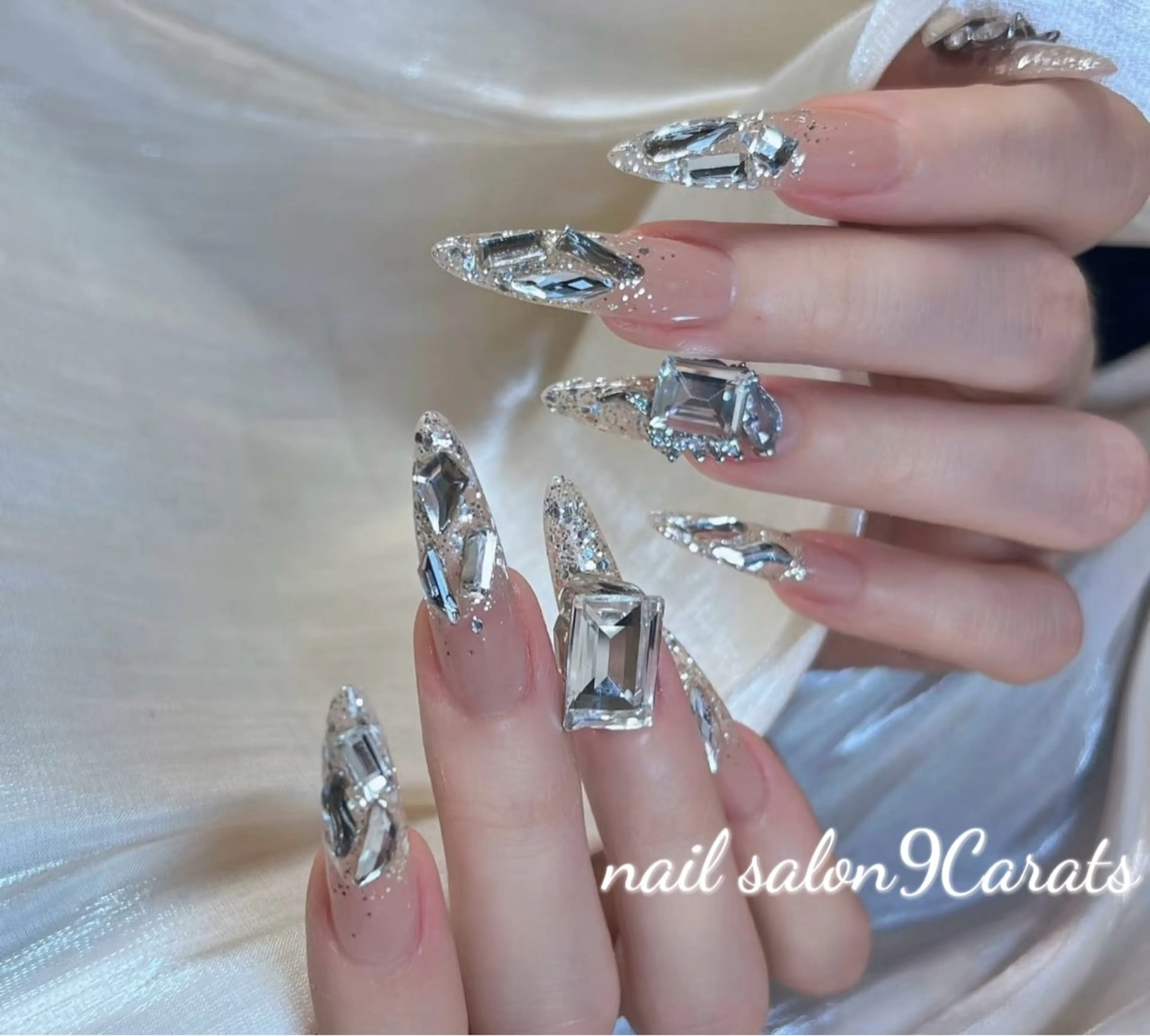 🔥💎ハンドネイル【新規オフ無料】チップ長さだし・ワンカラーかラメグラ➕パーツ放題コース¥12980の写真