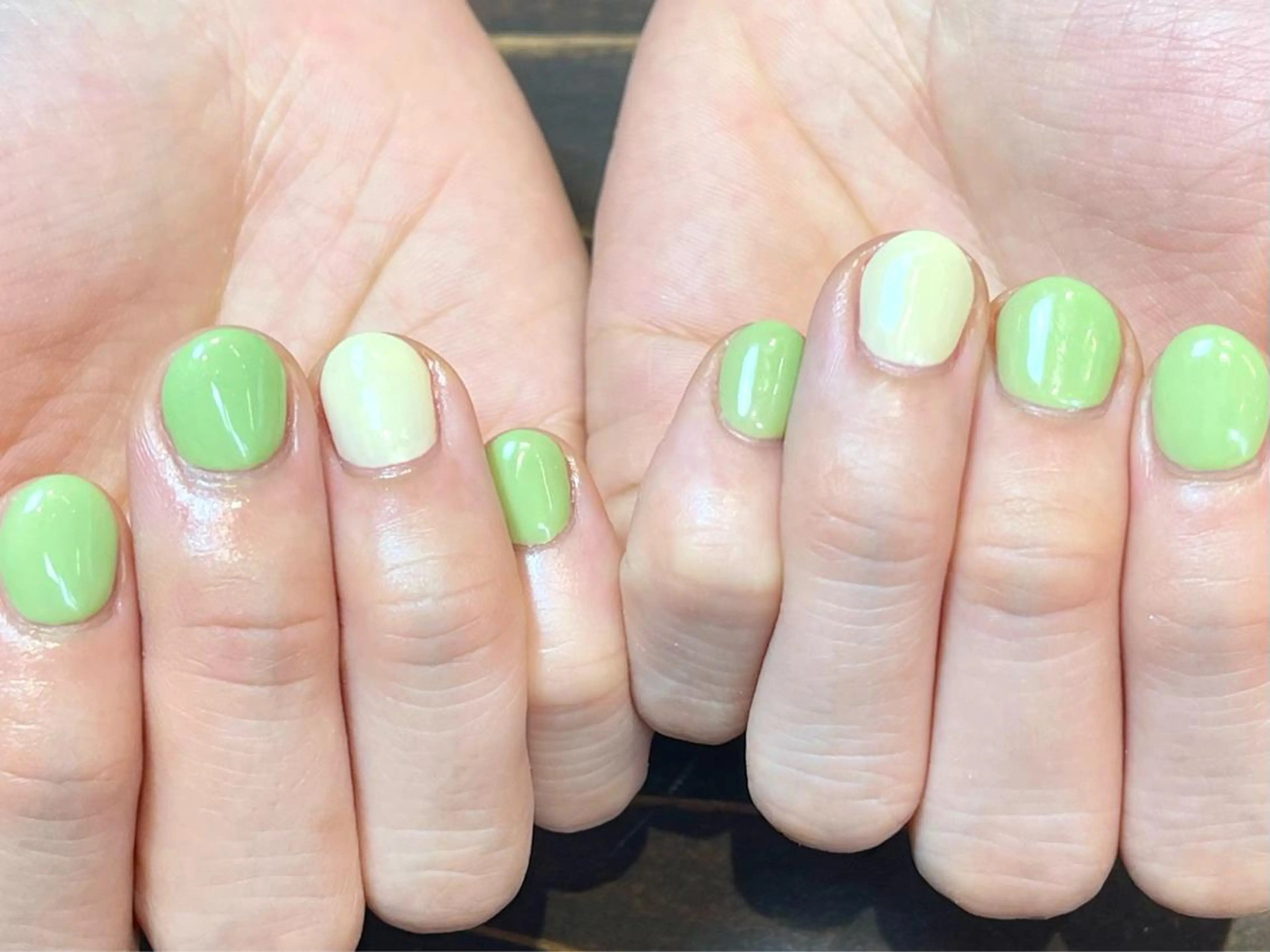 ネイル アートネイル ジェルネイル ニュアンスネイル オフィスネイル ワンカラーネイル ハンドネイル kinjo yuaのネイルデザイン