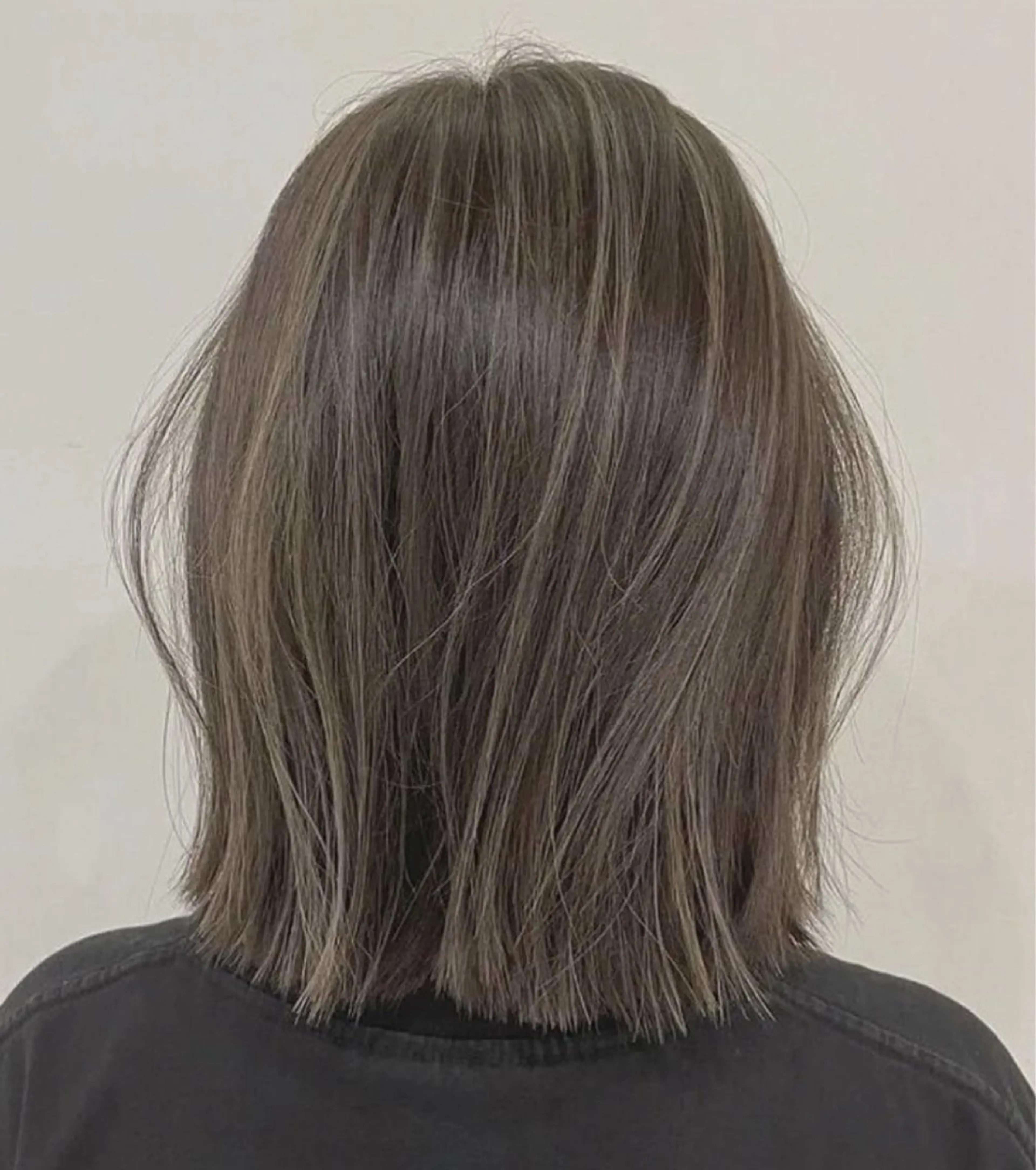 ミディアム カラー MIURA HANAKIのヘアスタイル