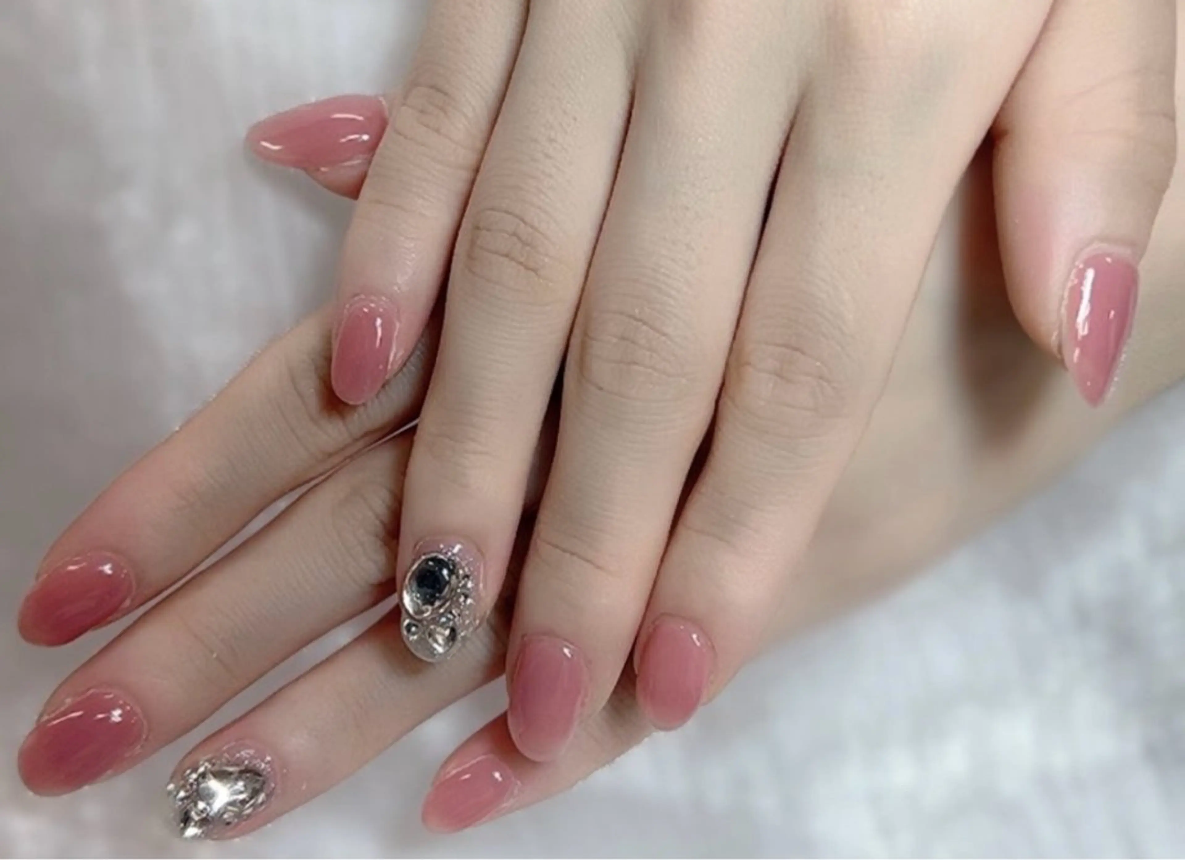 ネイル ハンドネイル 佐藤 依娜のネイルデザイン