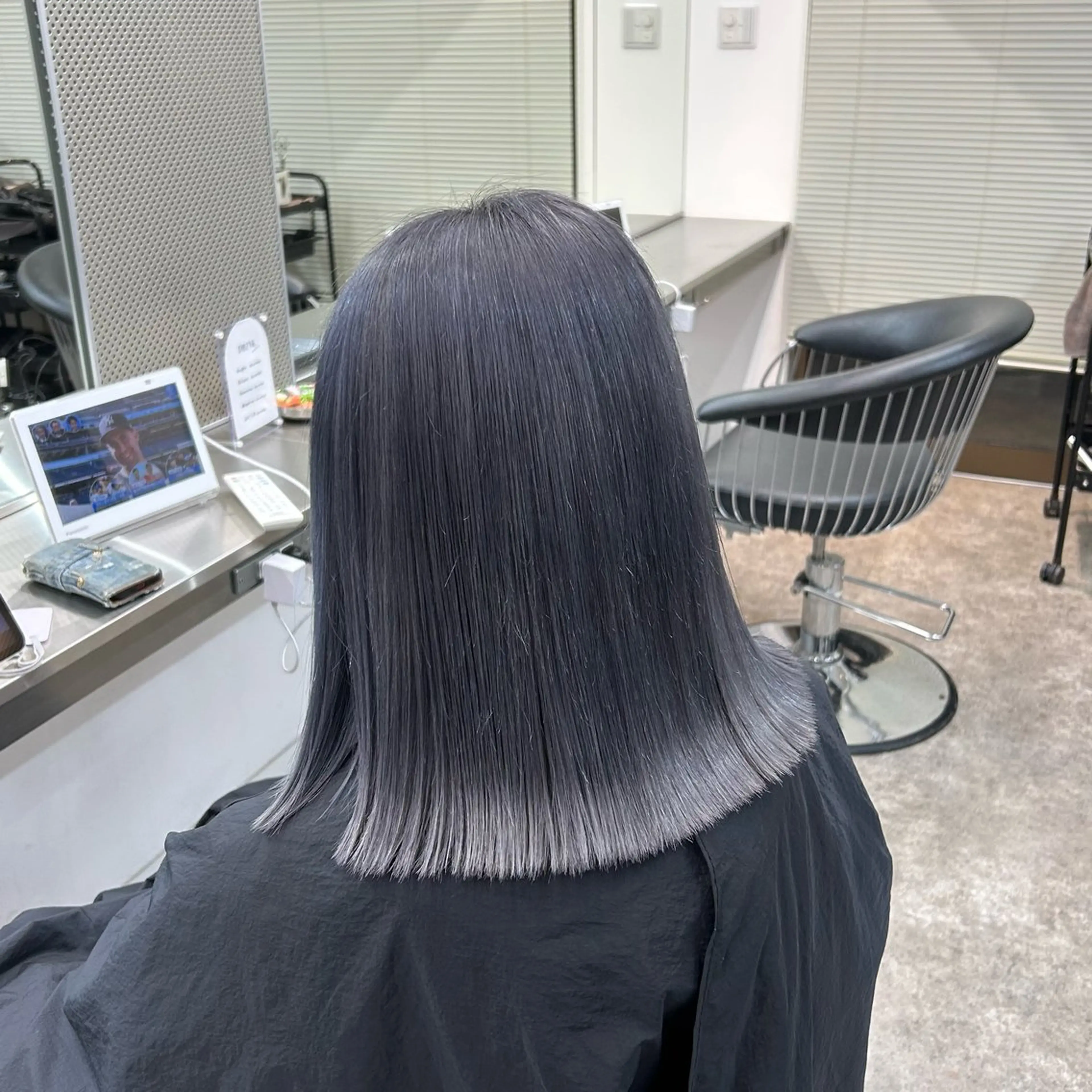 ミディアム カラー ブリーチ 小林 円香のヘアスタイル