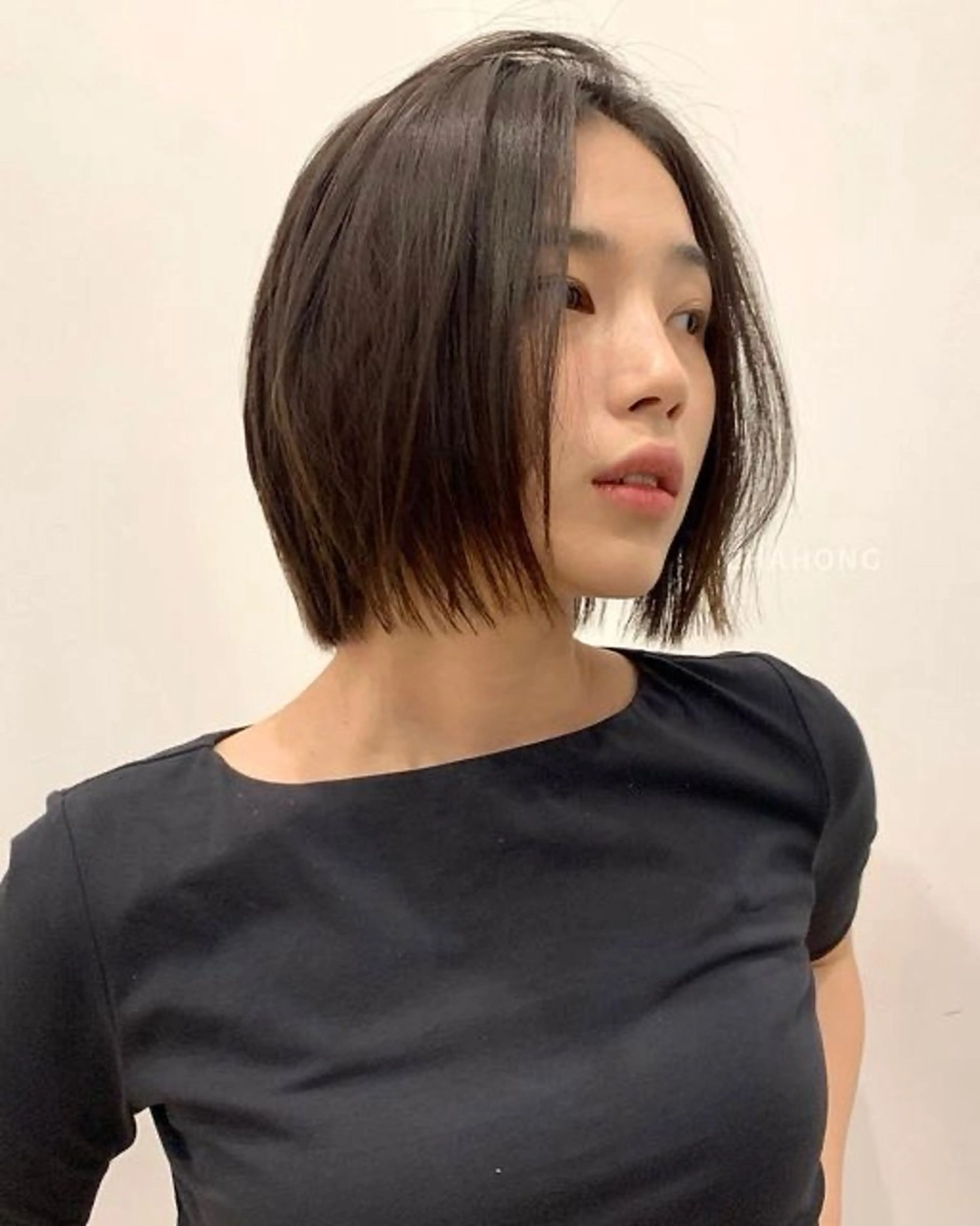 ミディアム ボブ 韓国風ヘア レイヤーカット nonoka オリーブ/レイヤーのヘアスタイル