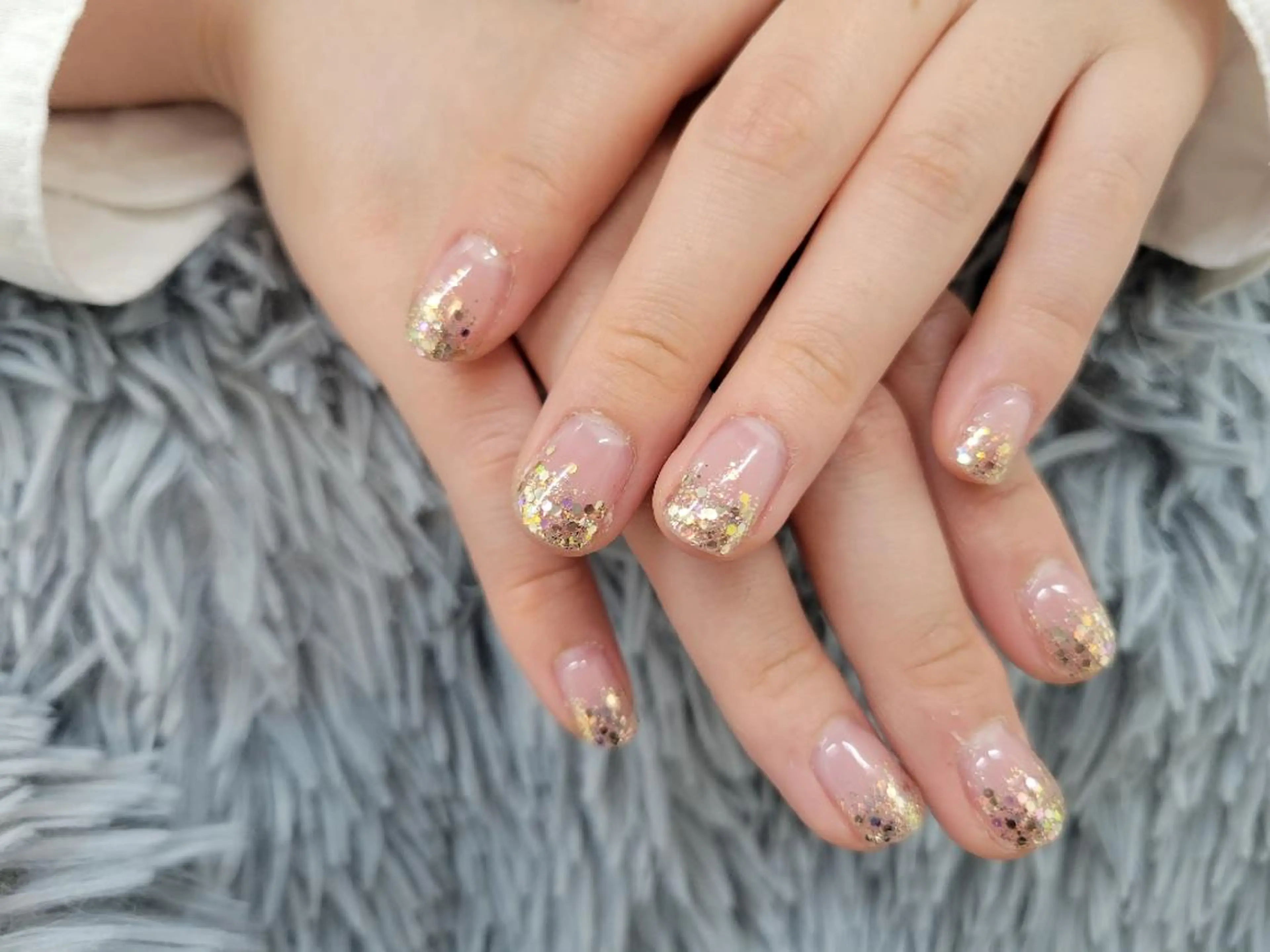 ネイル ラメ(グリッター) ラメグラデーション ノームロア所属・Gnomes loaのネイルデザイン