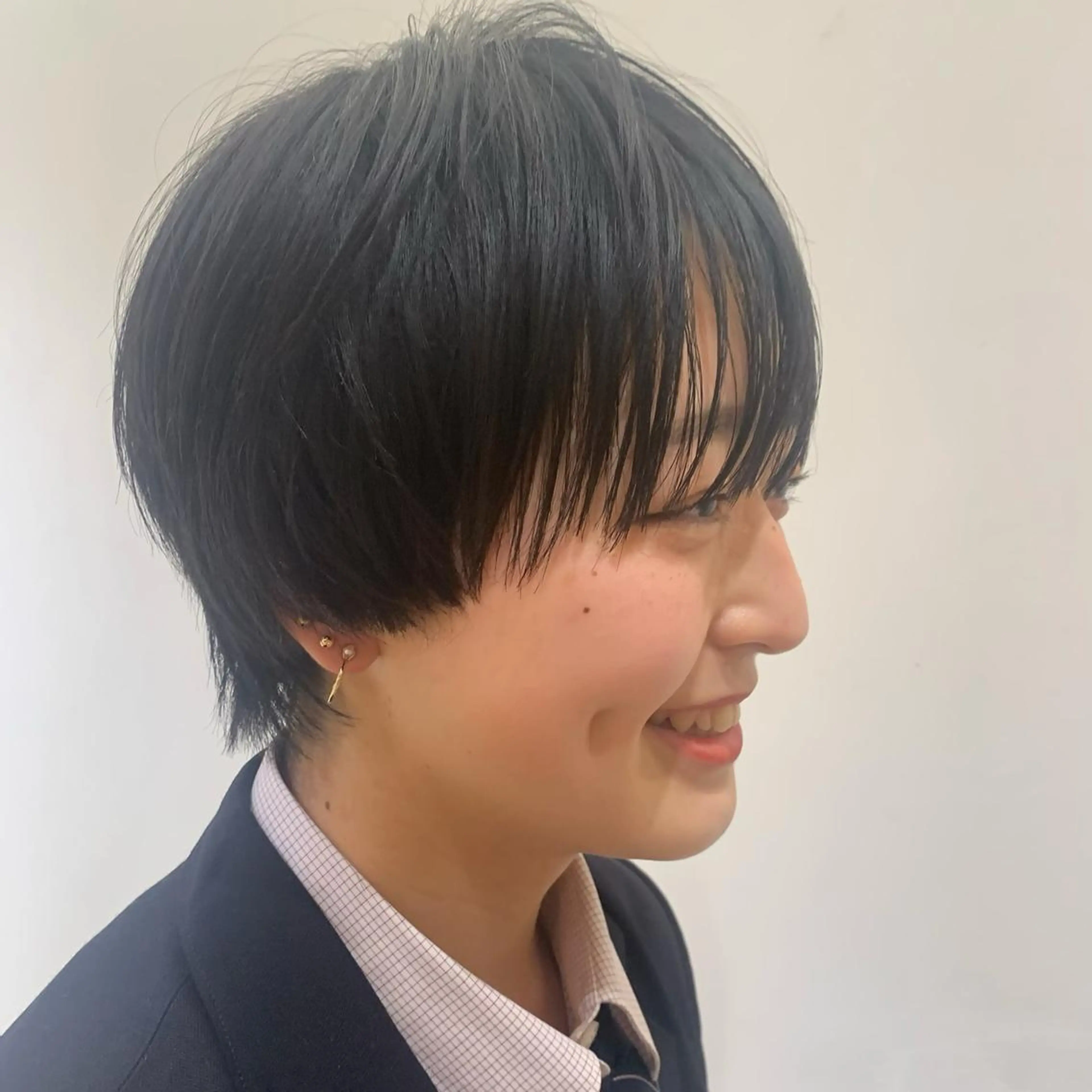 ショート ウルフカット ナガス カズアキのヘアスタイル