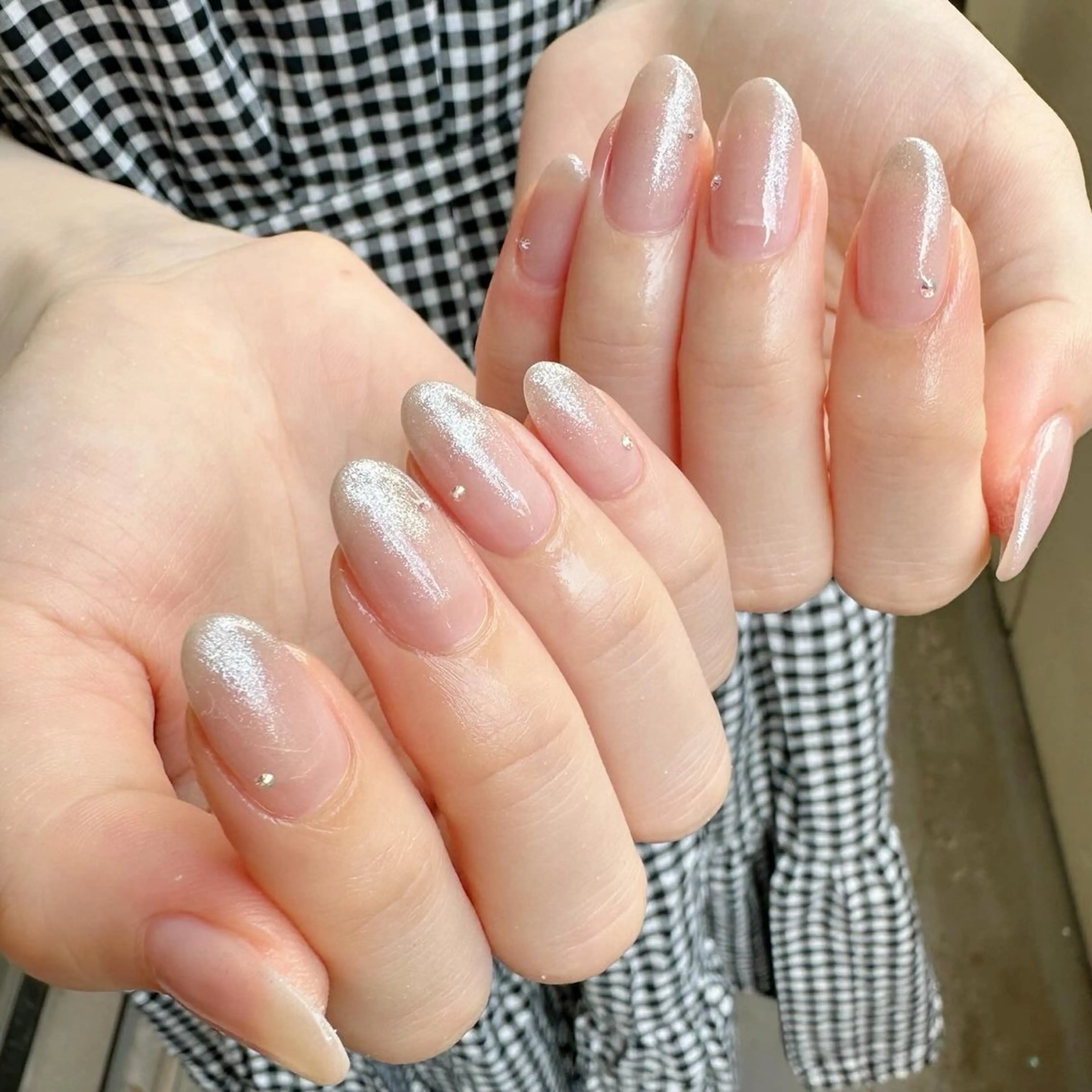 ネイル グラデーション 氷ネイル・うるうるネイル ラメ(グリッター) オフィスネイル シンプルネイル 🪞KAPE NAIL 🪞のネイルデザイン
