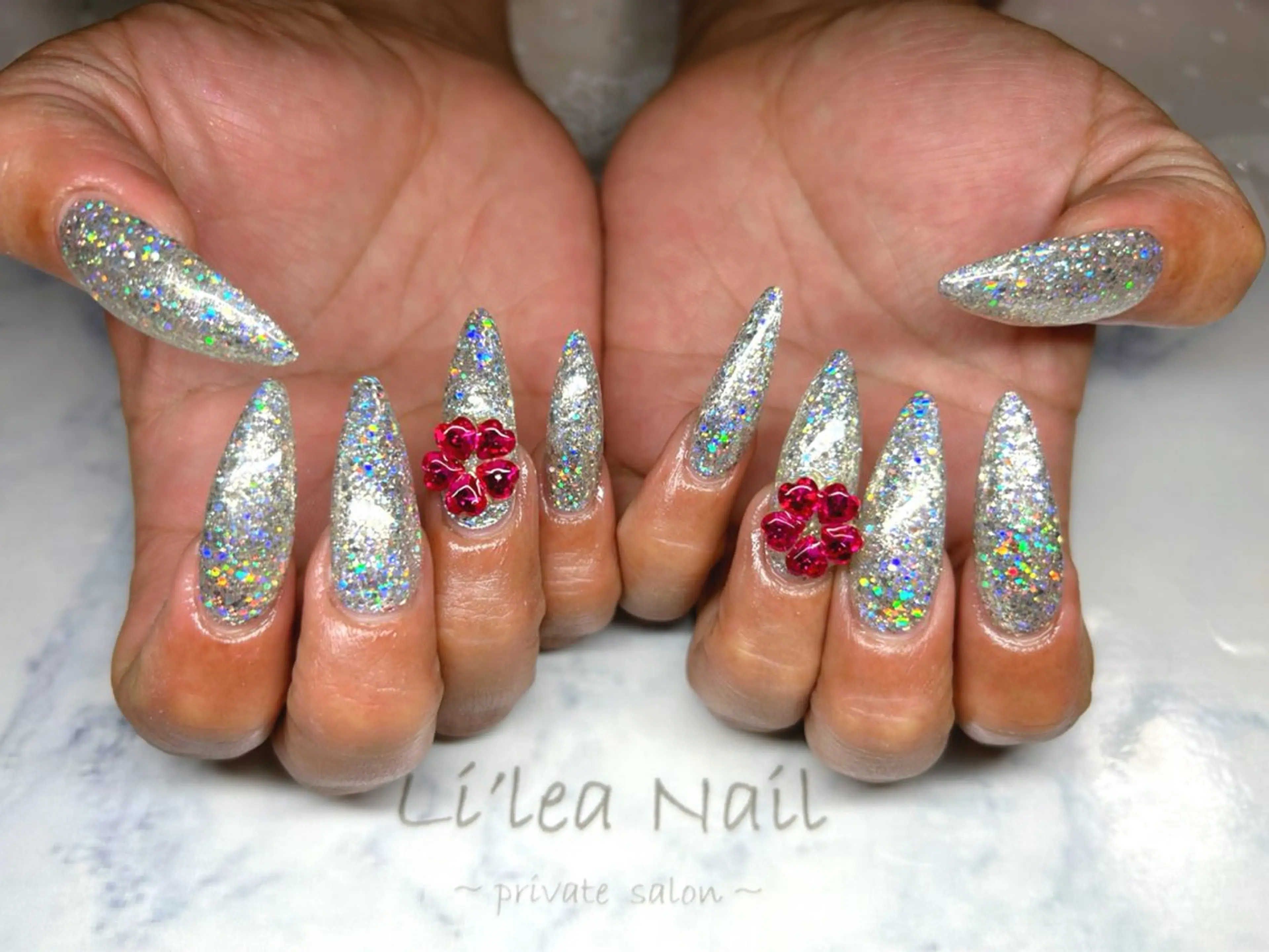 ネイル ハンドネイル Li'leaNail AINAのネイルデザイン