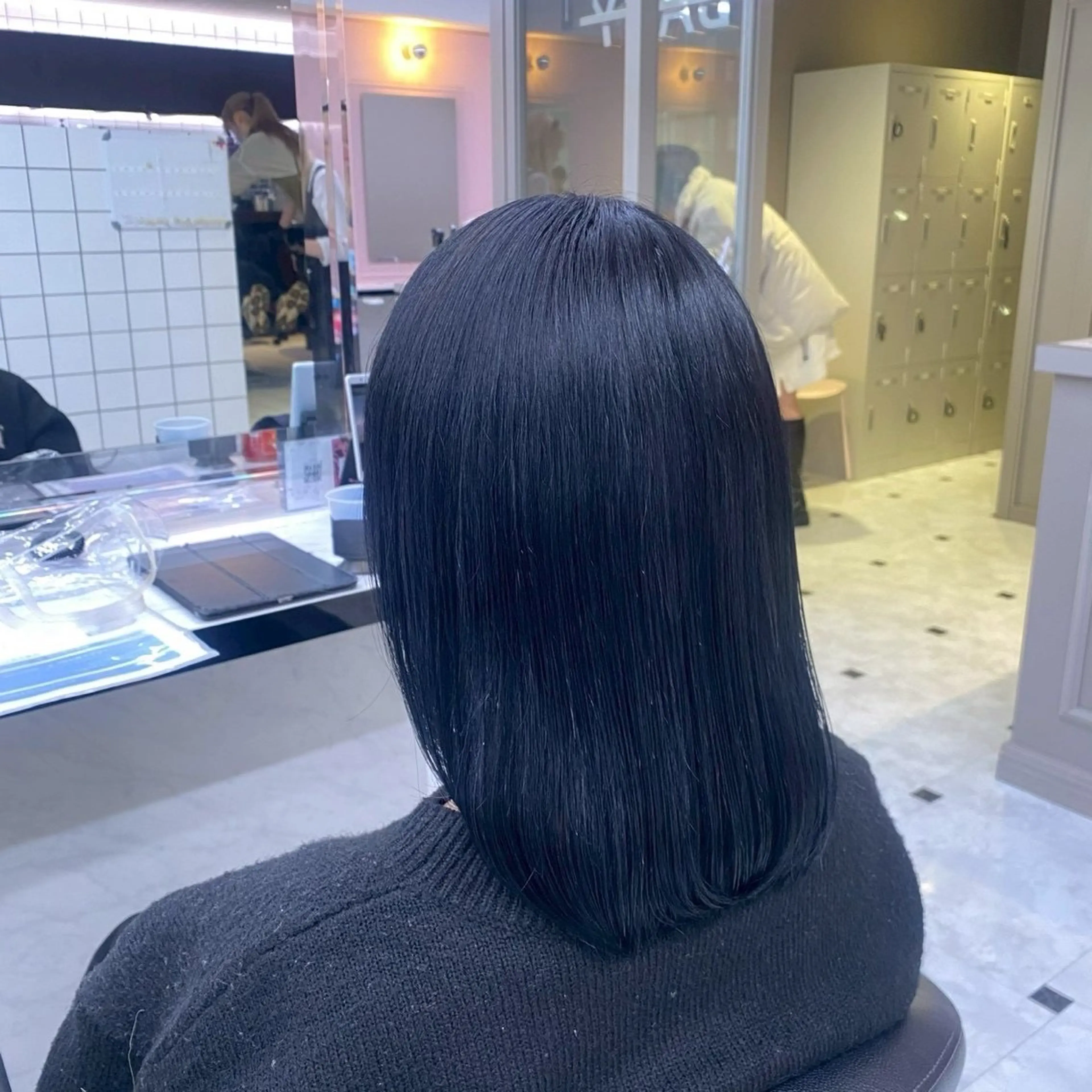 ミディアム カラー 佐藤 笑瑠のヘアスタイル