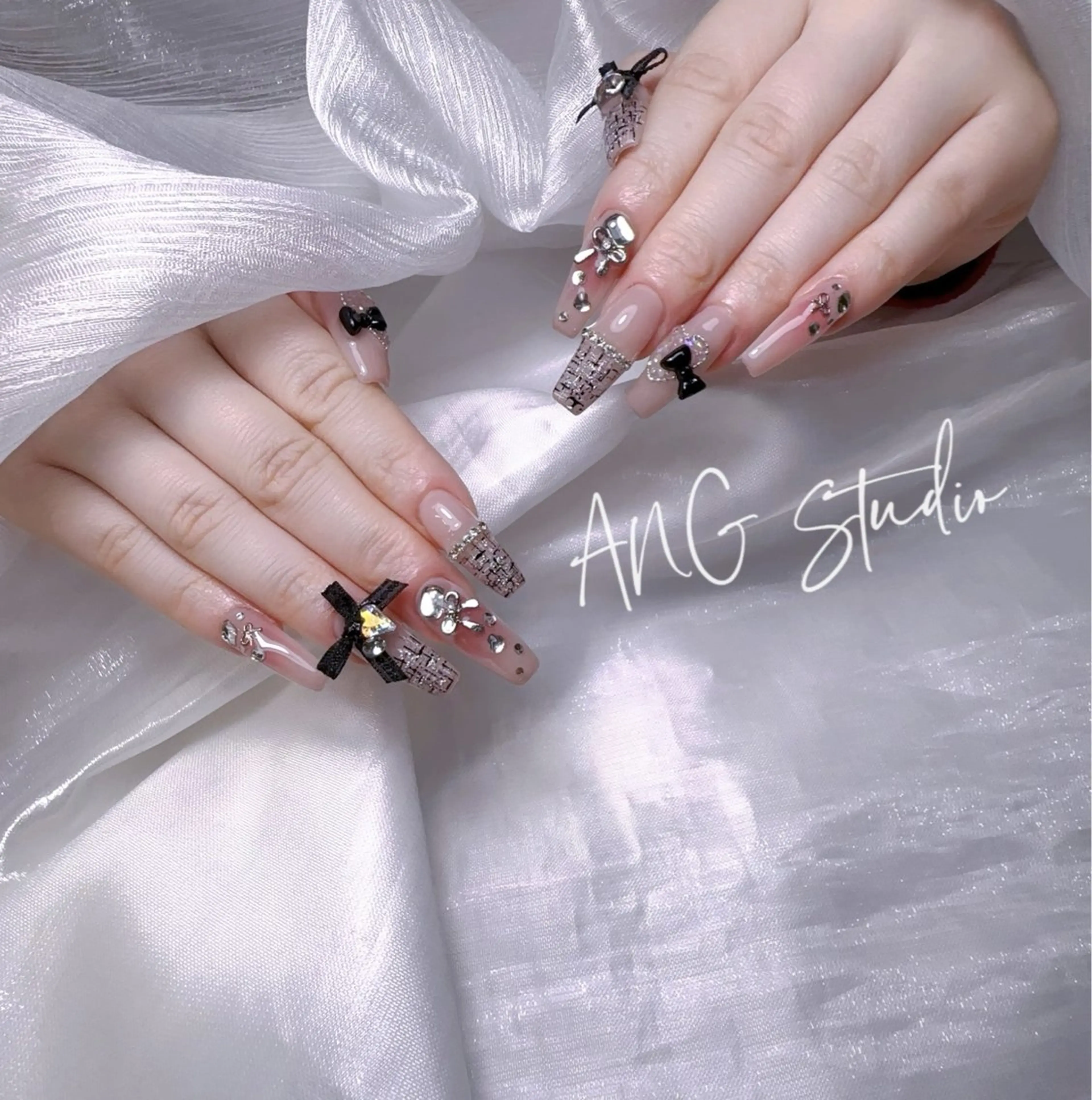 ネイル ハンドネイル ハンドケア ANG Studioのネイルデザイン