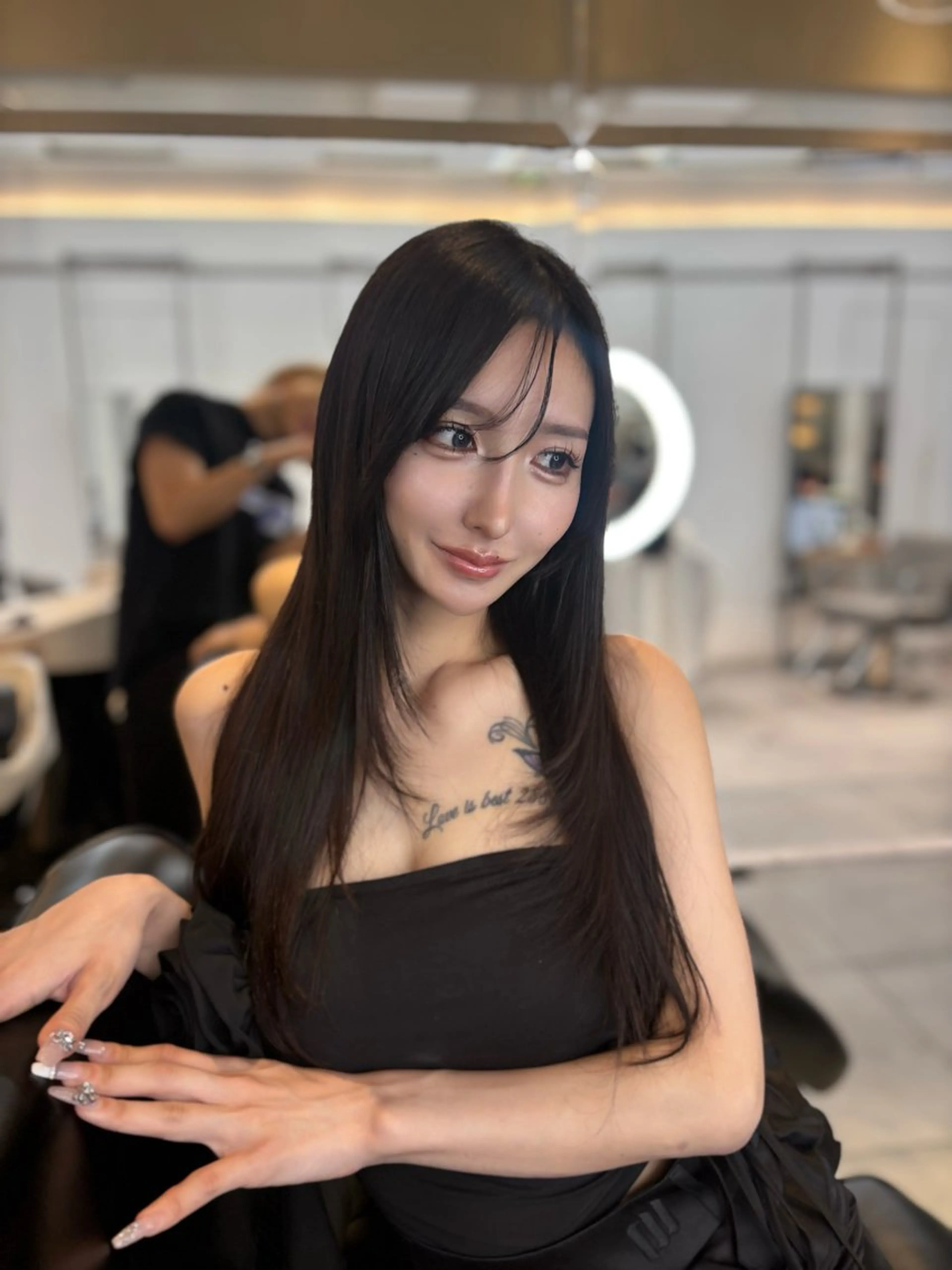 ロング カラー 顔まわりレイヤー レイヤーカット 韓国ヘア🇰🇷 髪質改善✨️-裕人-のヘアスタイル