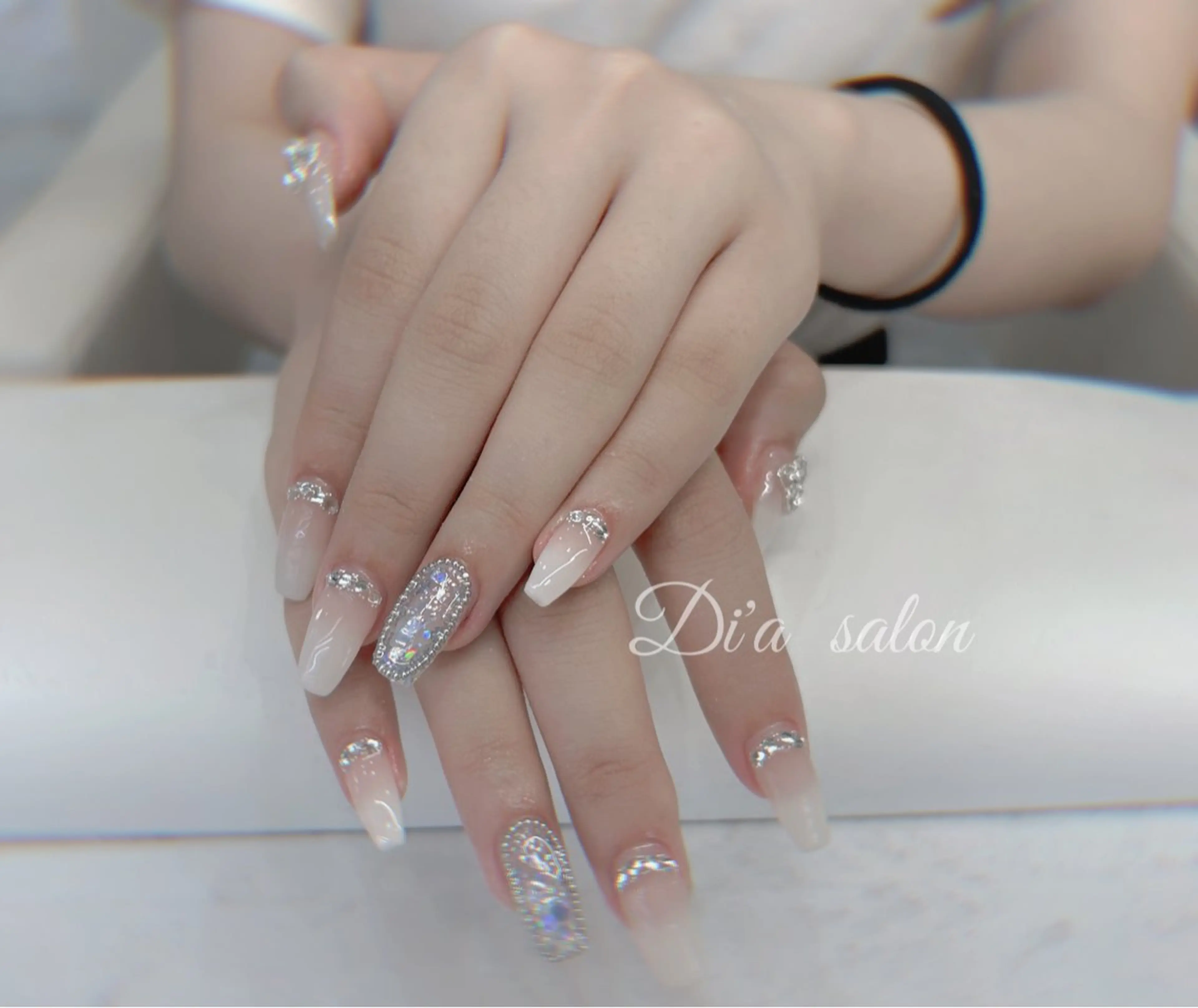 ネイル ハンドネイル di'a salonのネイルデザイン