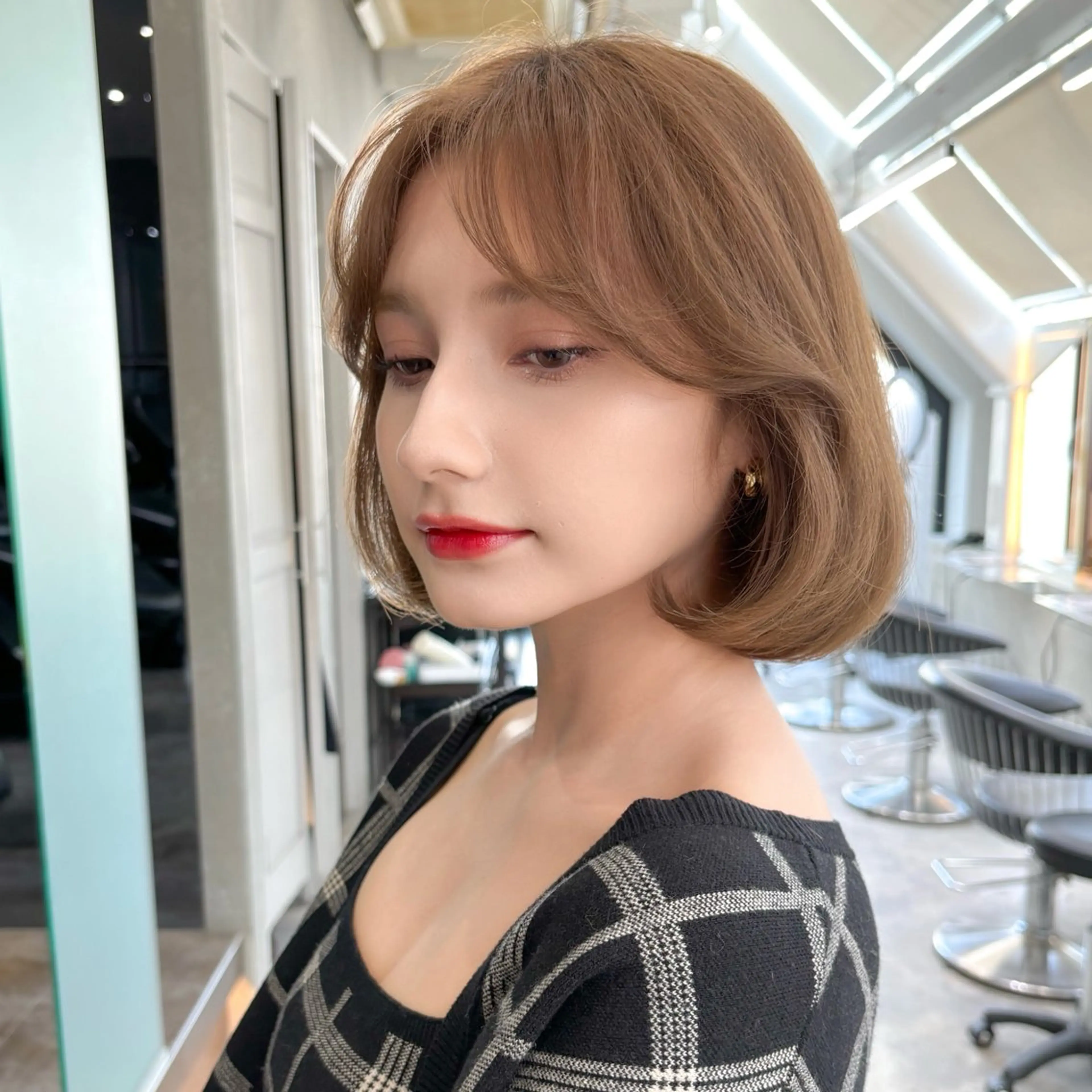 ミディアム ミディアムパーマ ボブ 顔周りカット 髪質改善 タンバルモリ 原宿/韓国レイヤー ボブ/顔周りYasuのヘアスタイル