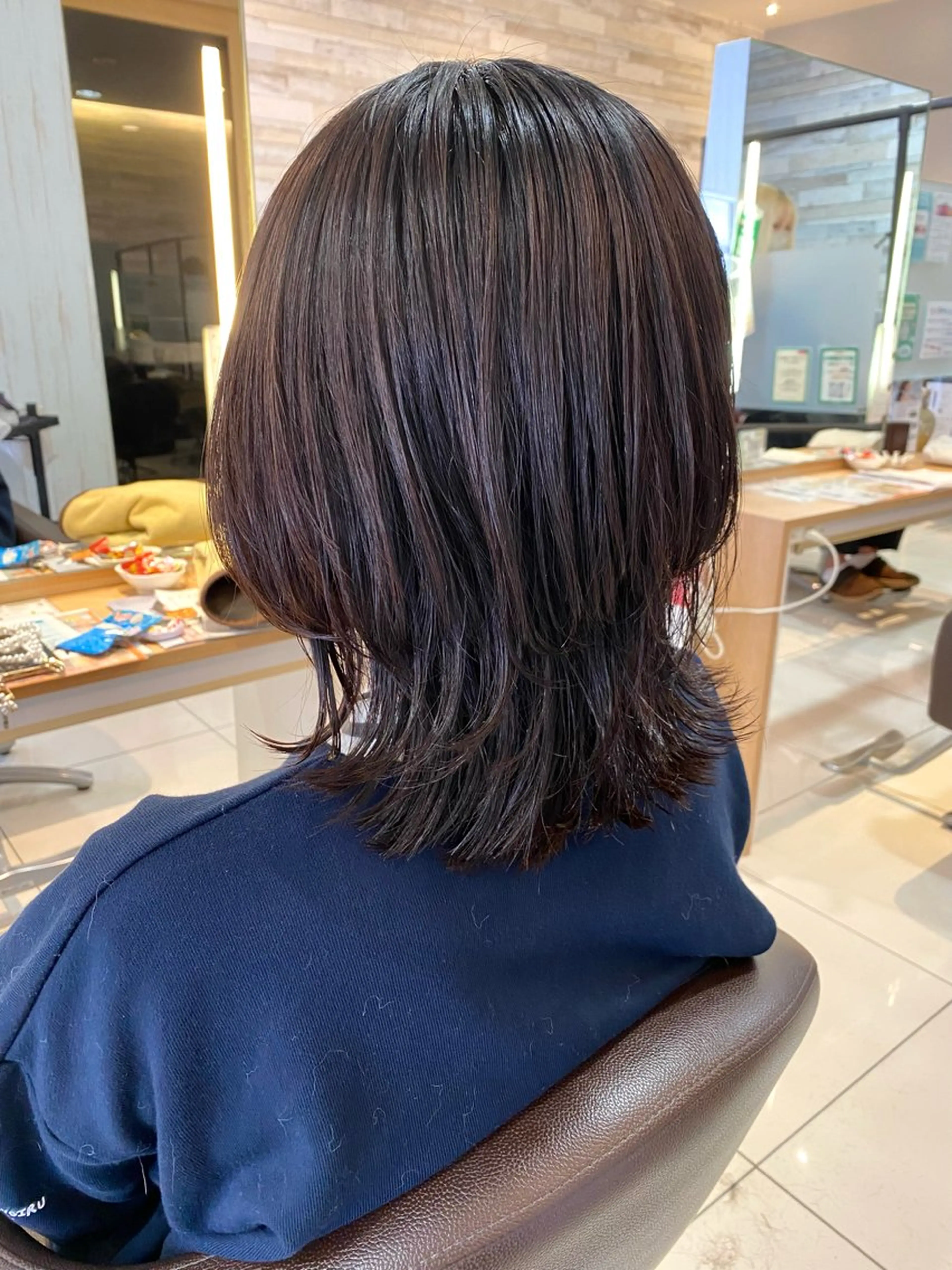 ミディアム ボブ くびれヘア レイヤーカット 外ハネヘア 波巻き/メンズ/ ショート/☆いとみなのヘアスタイル