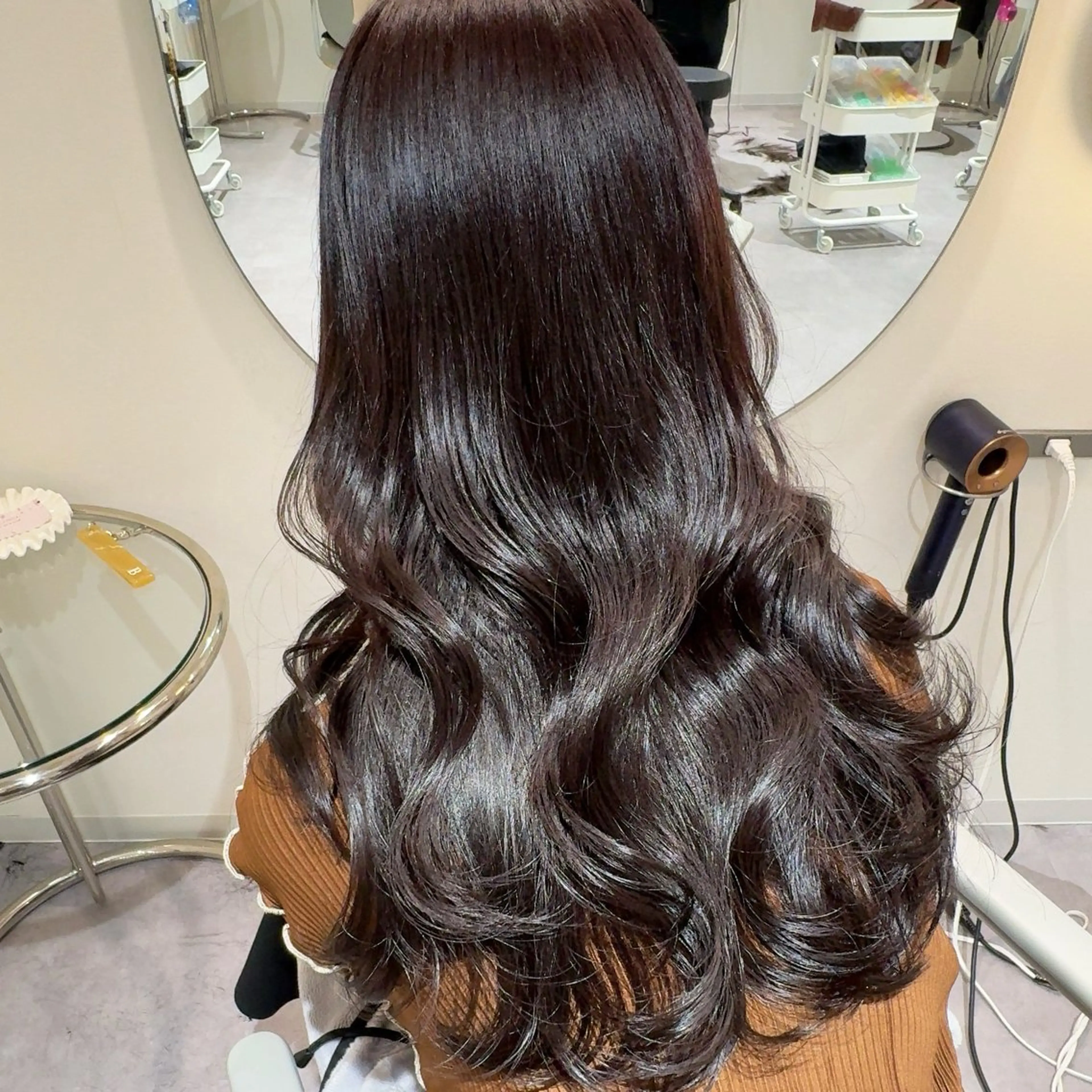 カラー 髙井 麻帆のヘアスタイル