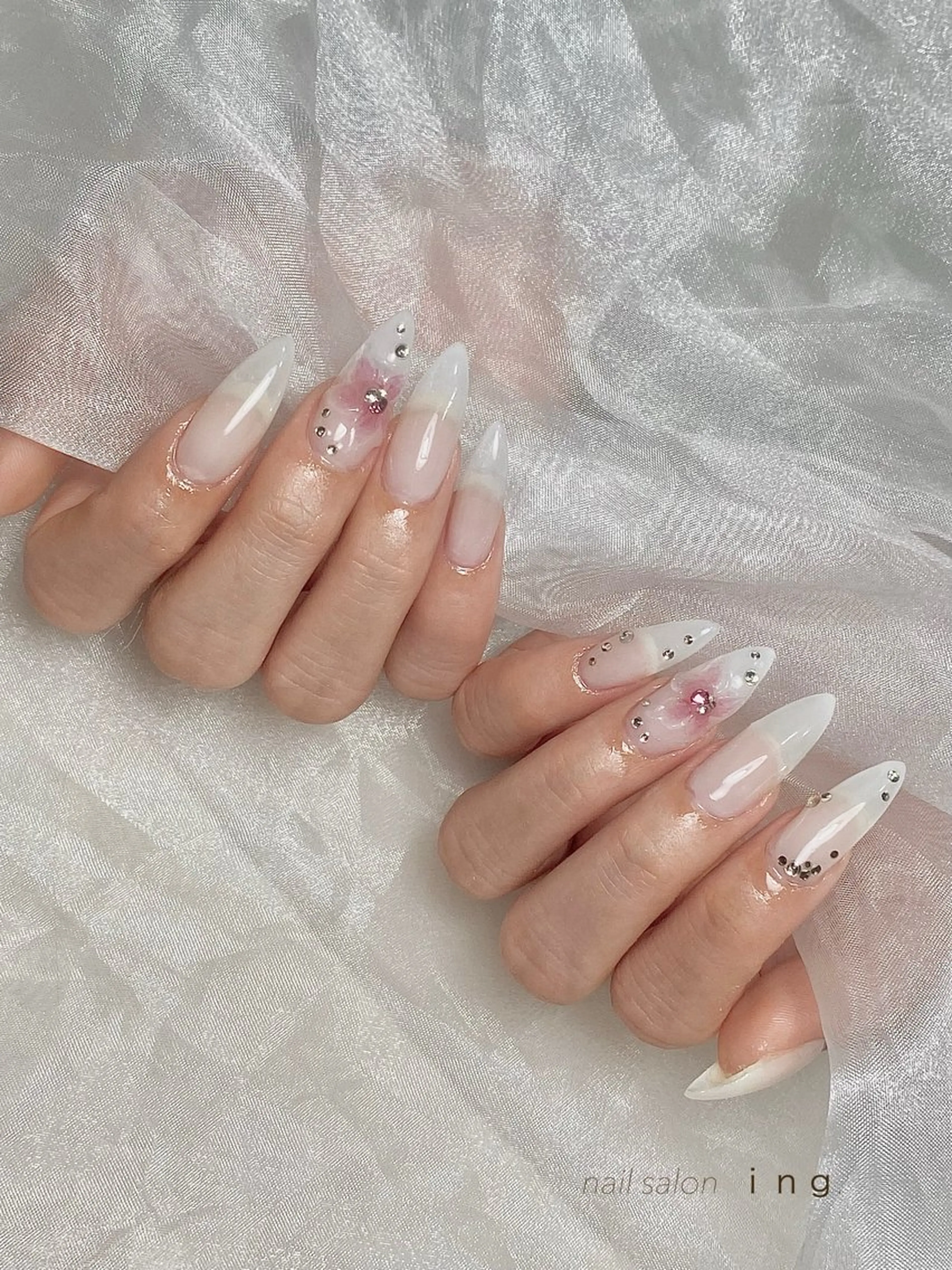 ネイル ワンカラーネイル ｉｎｇ .のネイルデザイン